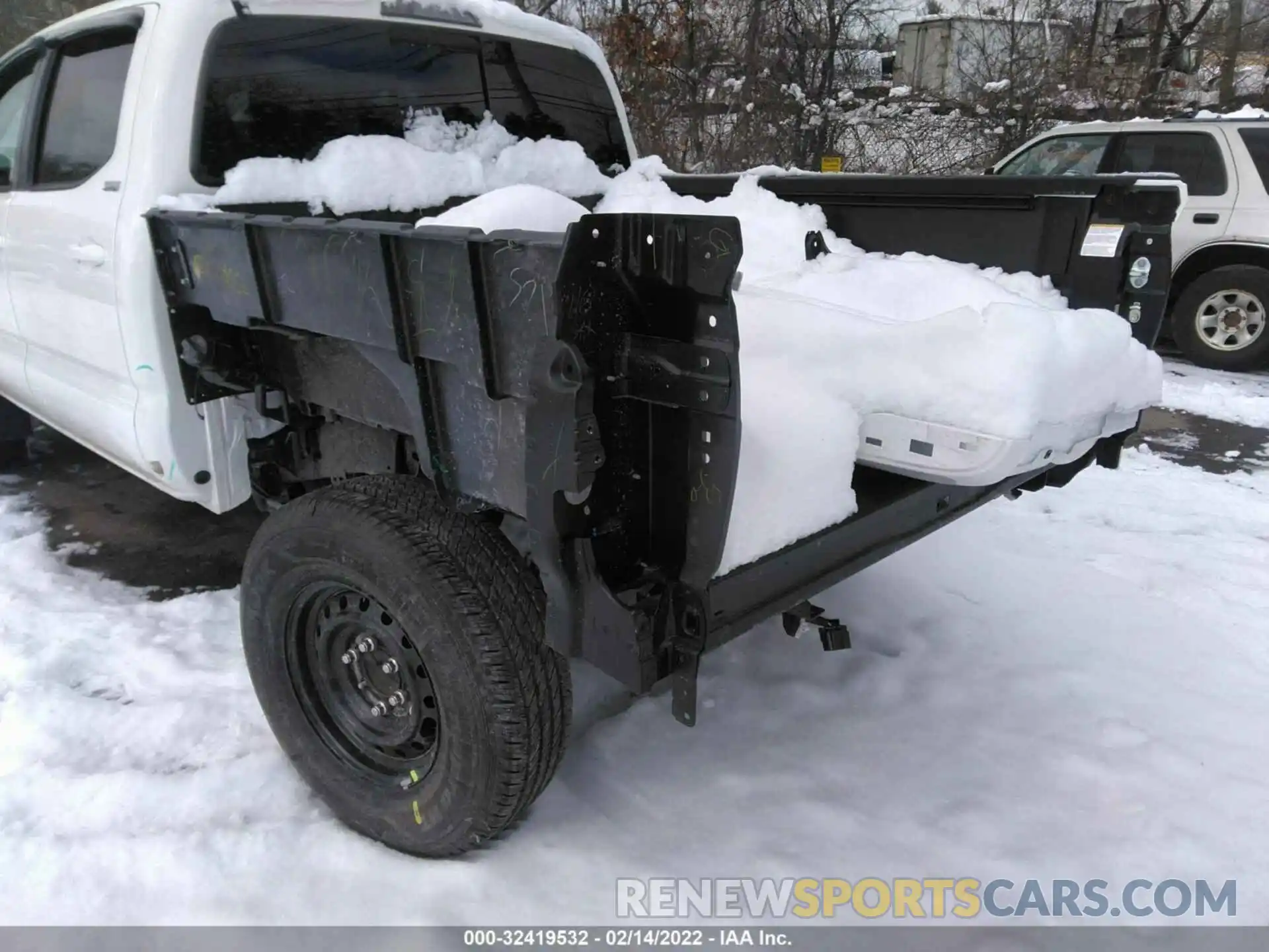 6 Фотография поврежденного автомобиля 3TYCZ5AN5MT038549 TOYOTA TACOMA 4WD 2021