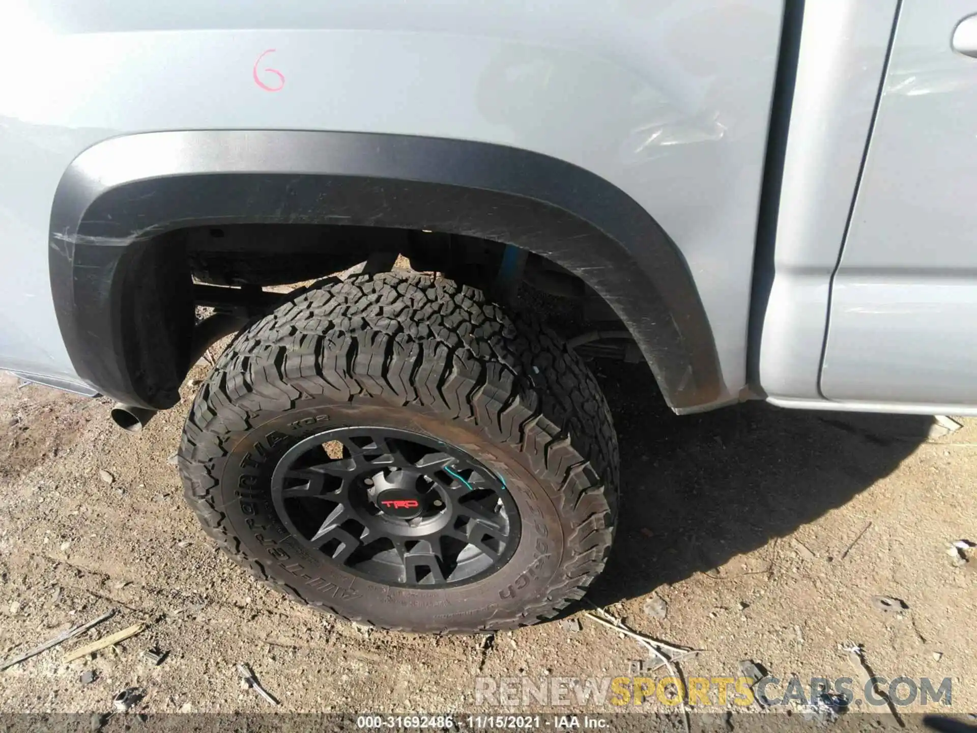 15 Photograph of a damaged car 3TYCZ5AN6MT013336 TOYOTA TACOMA 4WD 2021