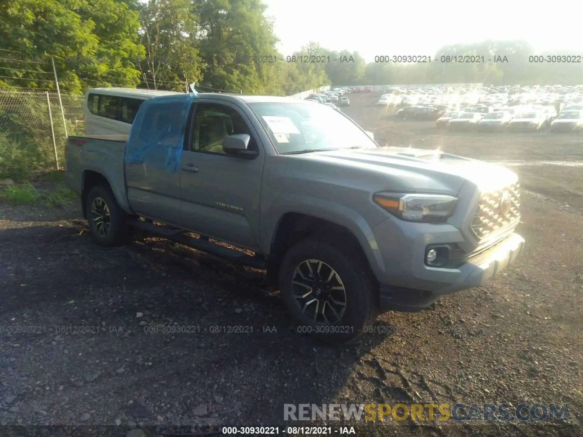 1 Photograph of a damaged car 3TYCZ5AN6MT017080 TOYOTA TACOMA 4WD 2021