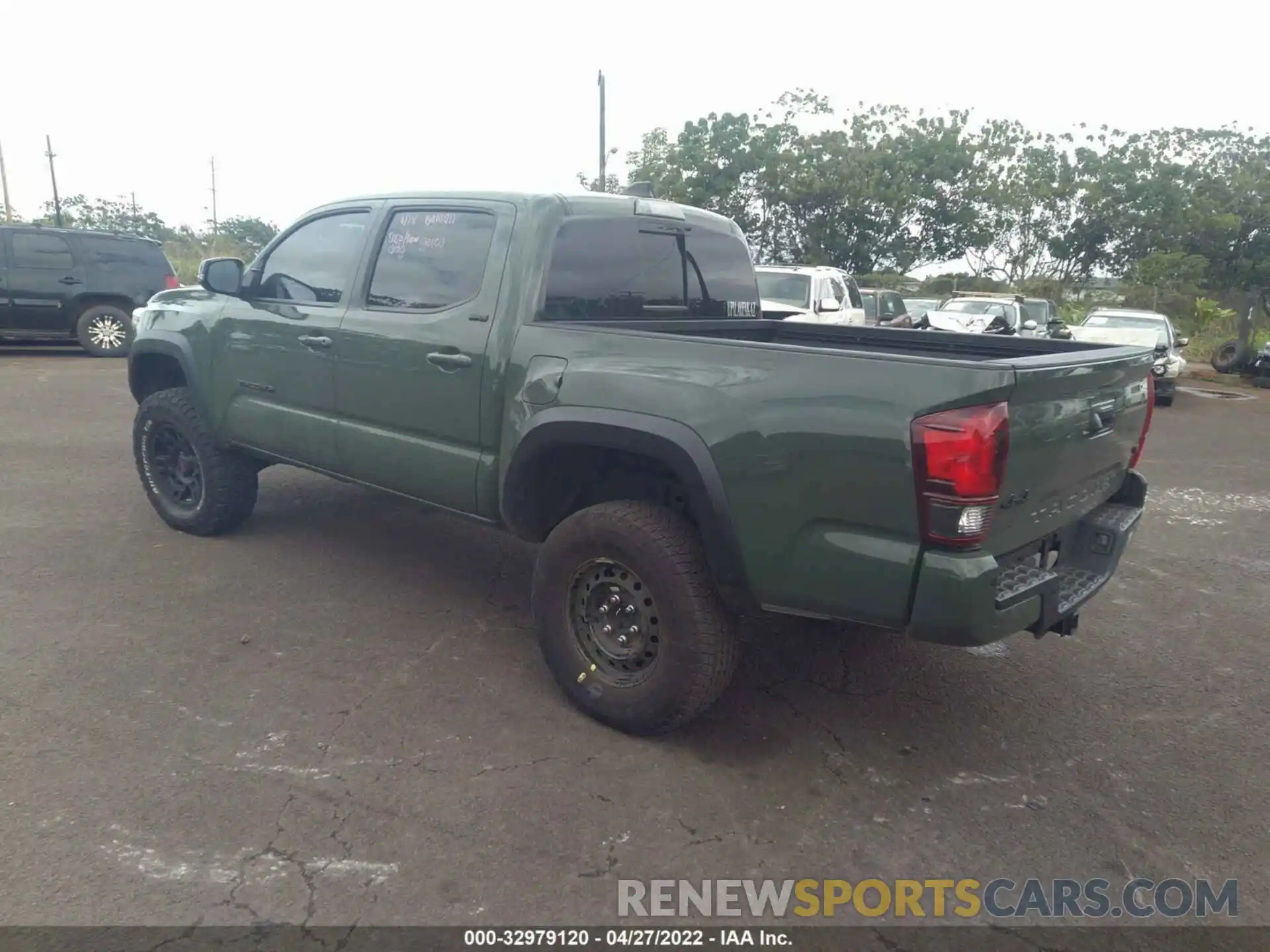 3 Photograph of a damaged car 3TYCZ5AN6MT018486 TOYOTA TACOMA 4WD 2021