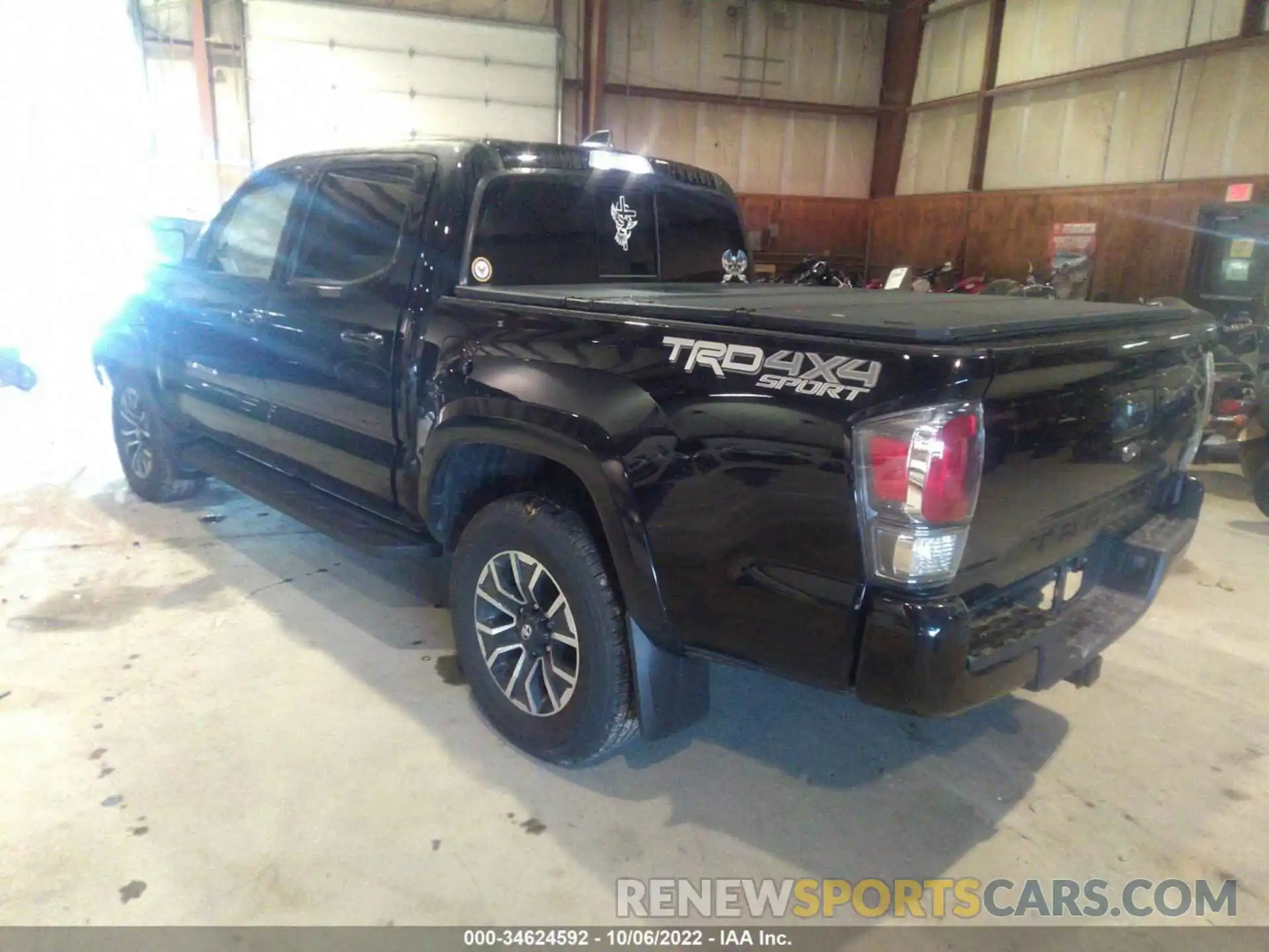 3 Фотография поврежденного автомобиля 3TYCZ5AN6MT027737 TOYOTA TACOMA 4WD 2021