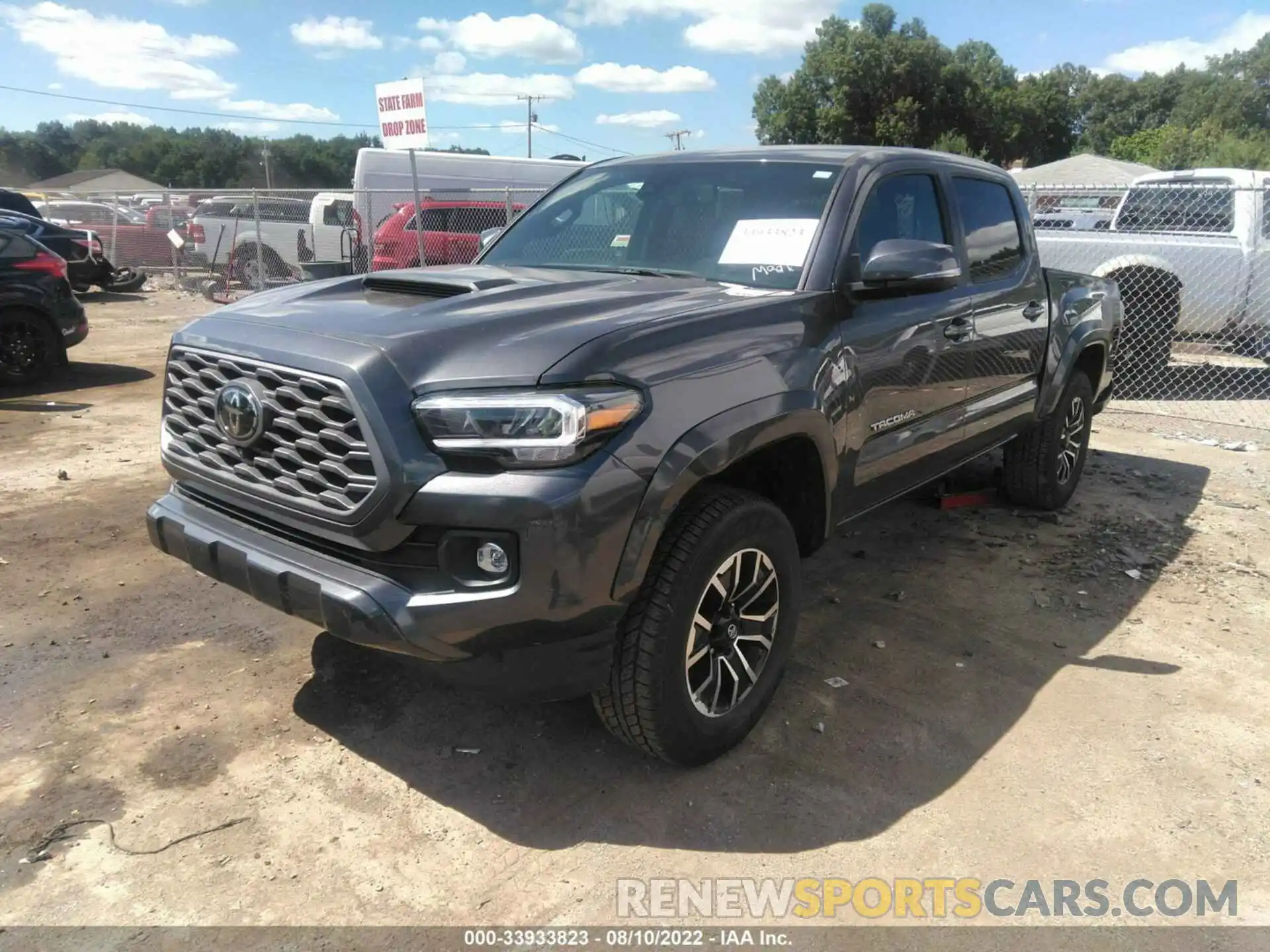 2 Photograph of a damaged car 3TYCZ5AN6MT040326 TOYOTA TACOMA 4WD 2021