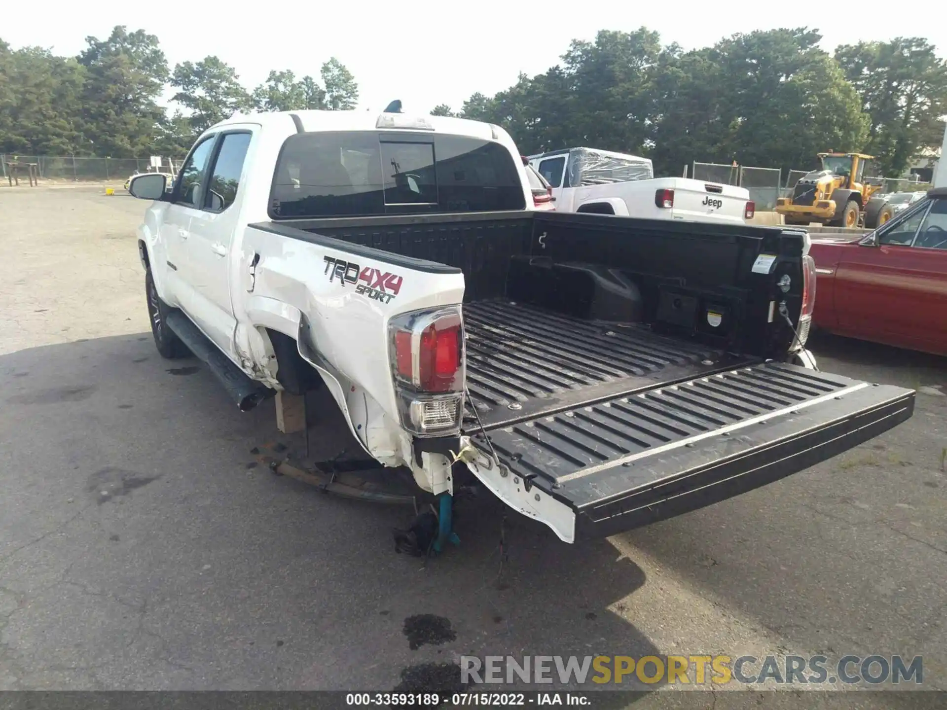 3 Photograph of a damaged car 3TYCZ5AN7MT019226 TOYOTA TACOMA 4WD 2021