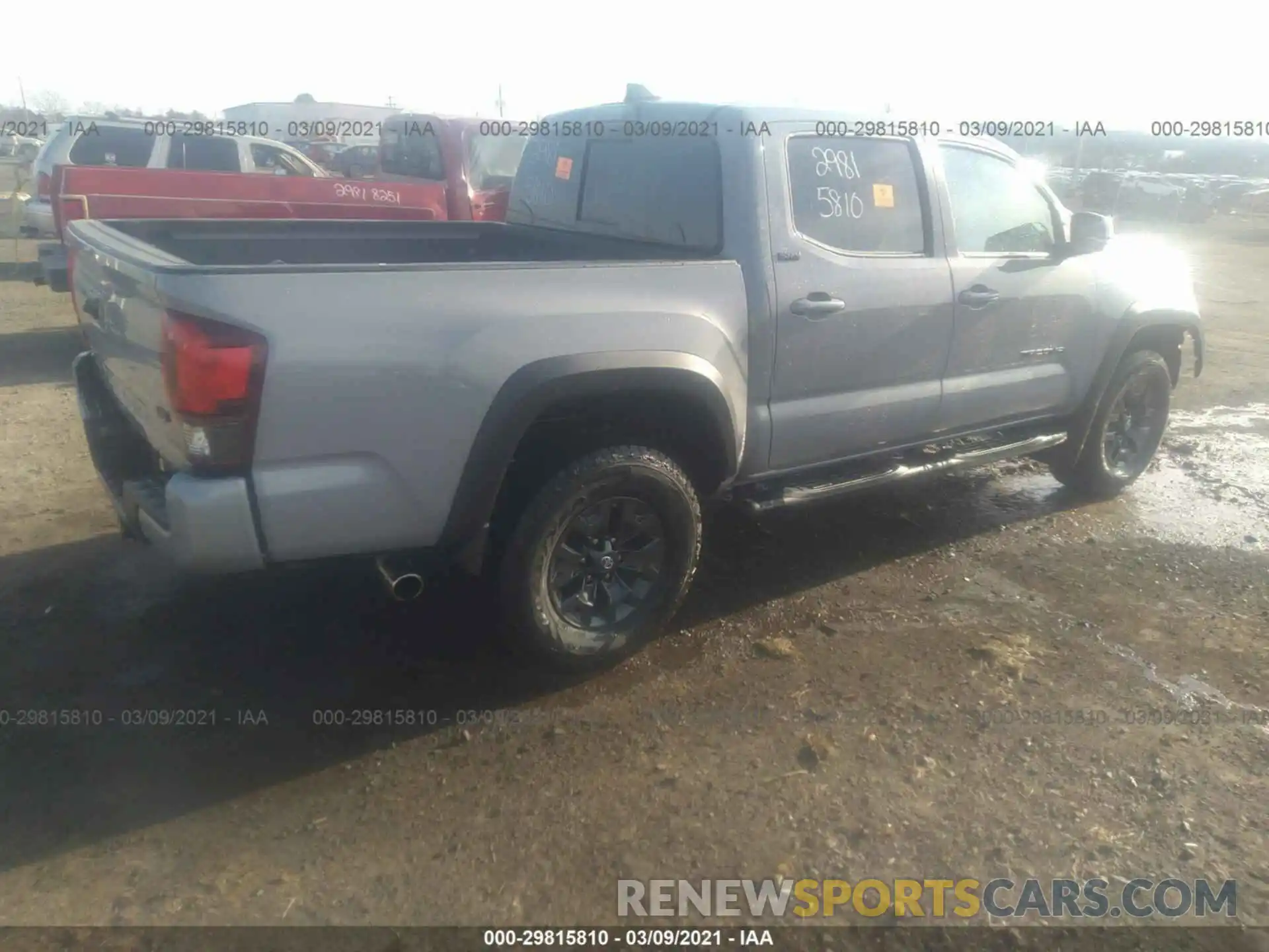 4 Photograph of a damaged car 3TYCZ5AN7MT019307 TOYOTA TACOMA 4WD 2021