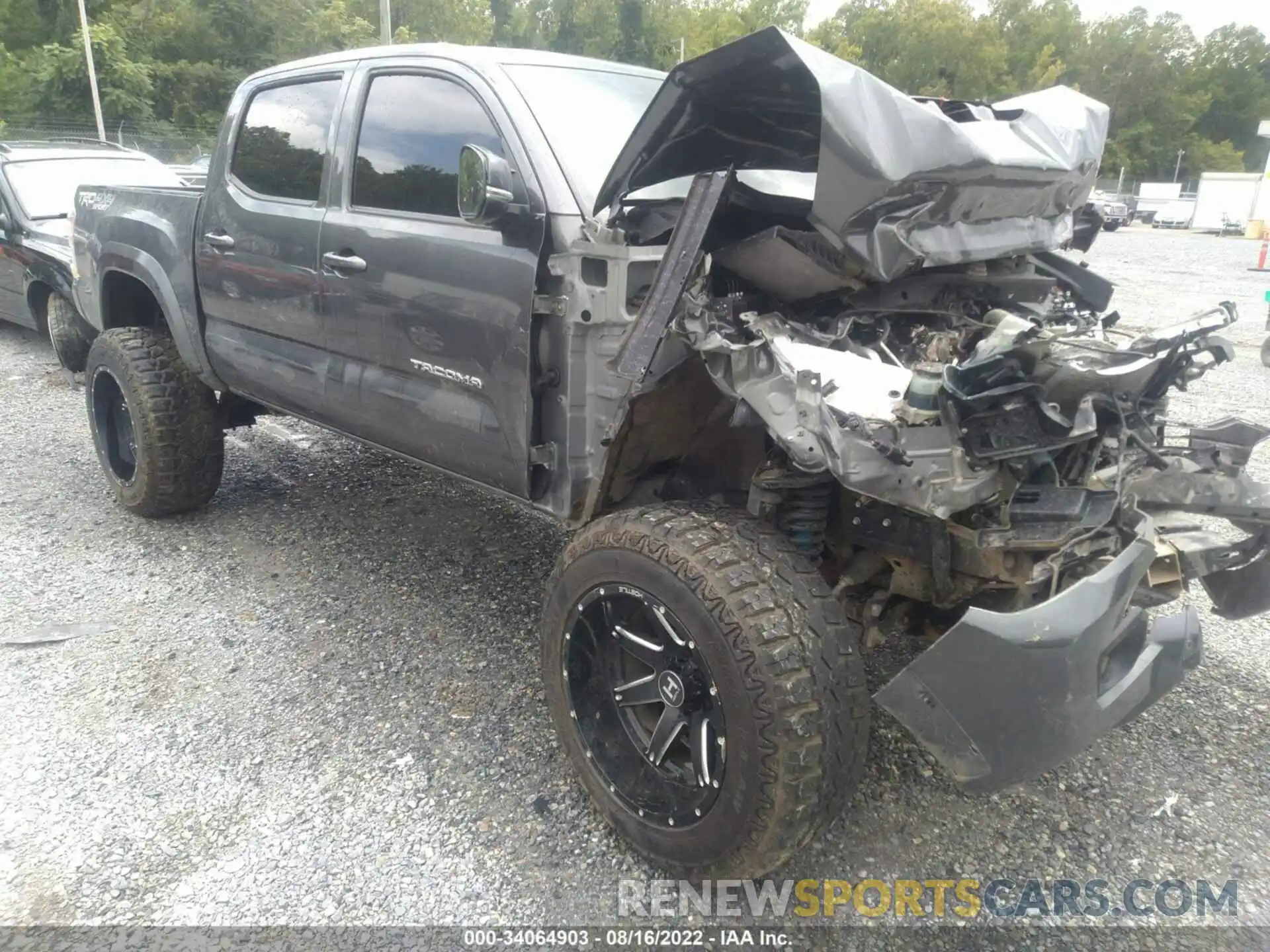 1 Photograph of a damaged car 3TYCZ5AN7MT024586 TOYOTA TACOMA 4WD 2021