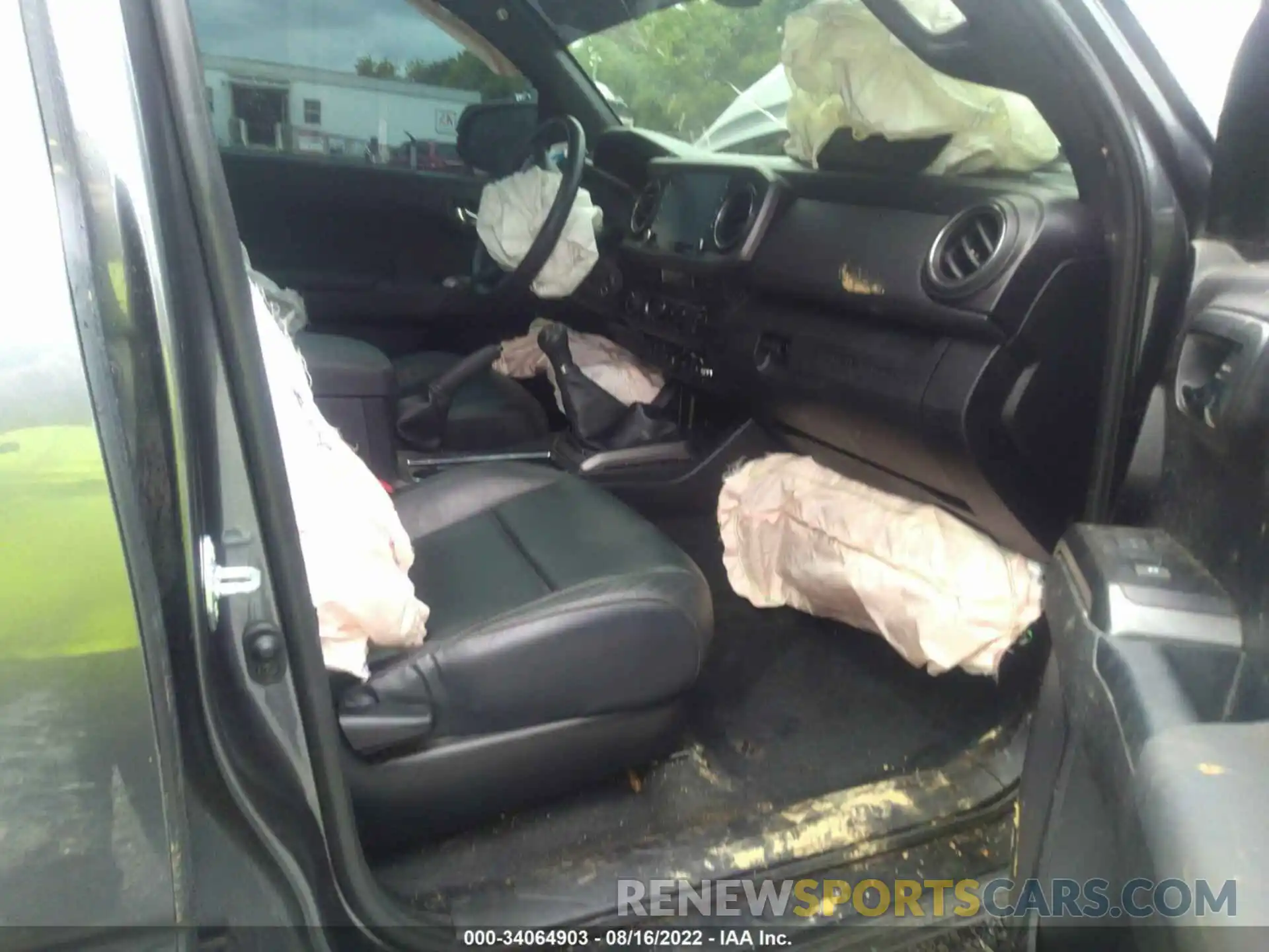 5 Photograph of a damaged car 3TYCZ5AN7MT024586 TOYOTA TACOMA 4WD 2021