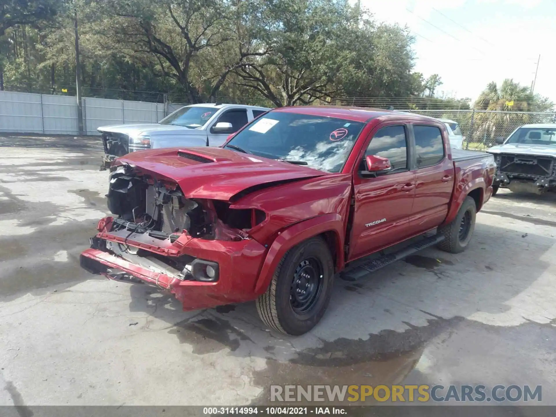 2 Photograph of a damaged car 3TYCZ5AN7MT028041 TOYOTA TACOMA 4WD 2021