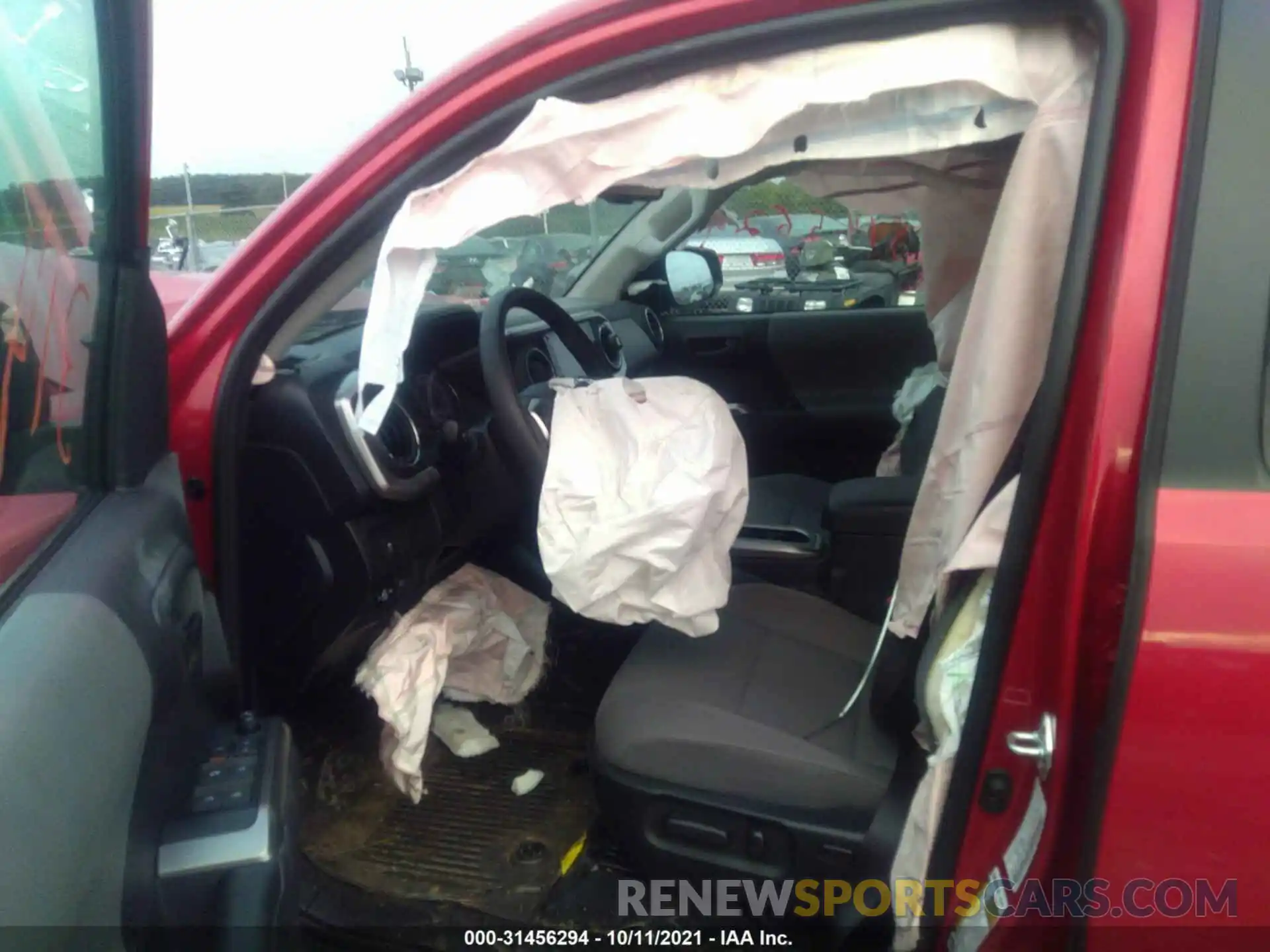 5 Photograph of a damaged car 3TYCZ5AN7MT029268 TOYOTA TACOMA 4WD 2021