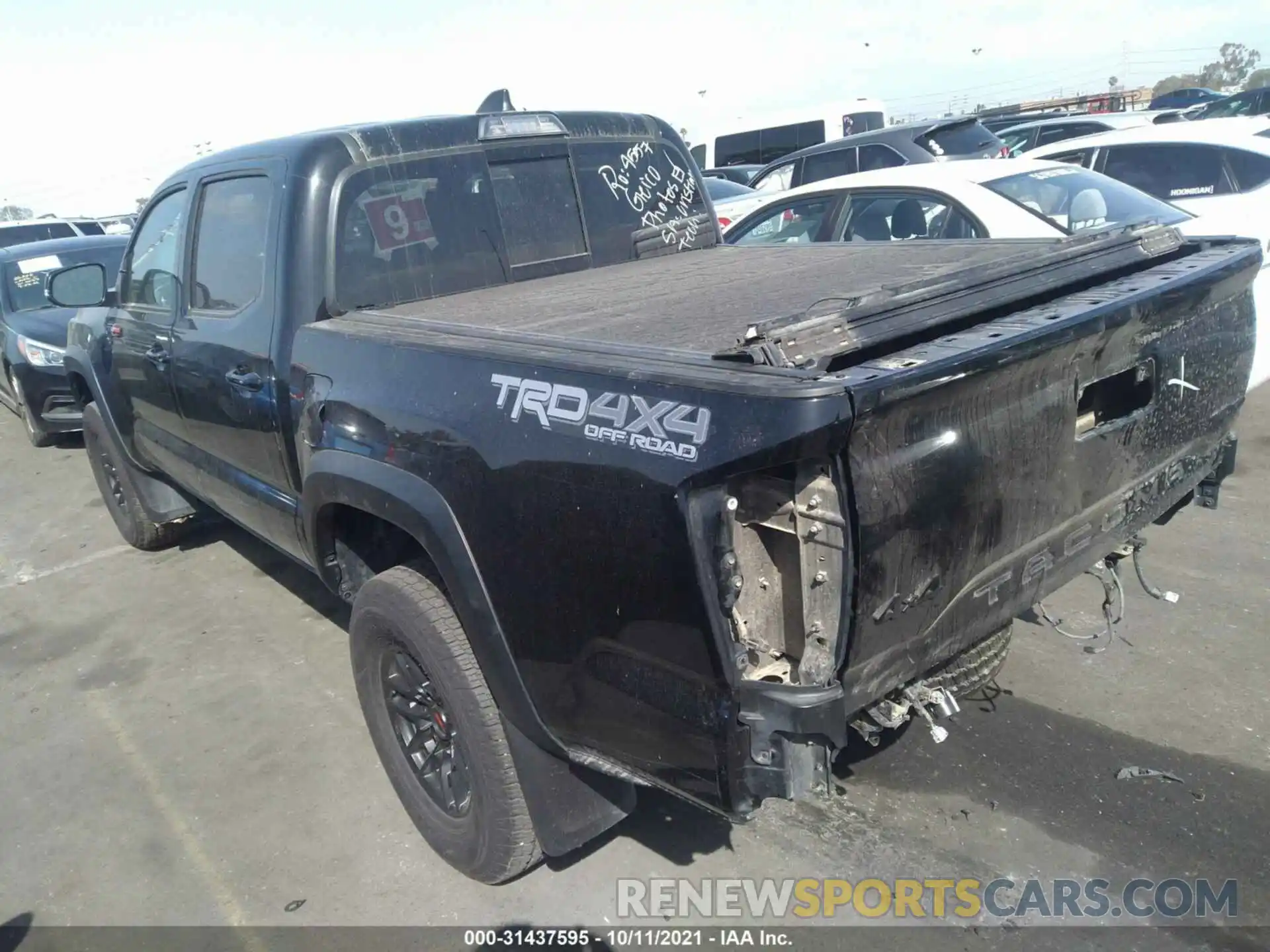 3 Photograph of a damaged car 3TYCZ5AN7MT032705 TOYOTA TACOMA 4WD 2021