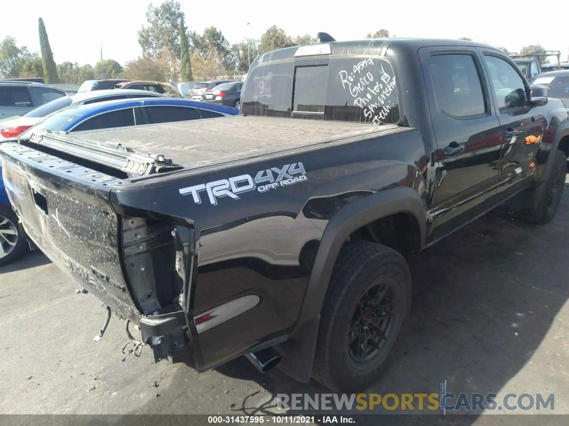 4 Фотография поврежденного автомобиля 3TYCZ5AN7MT032705 TOYOTA TACOMA 4WD 2021