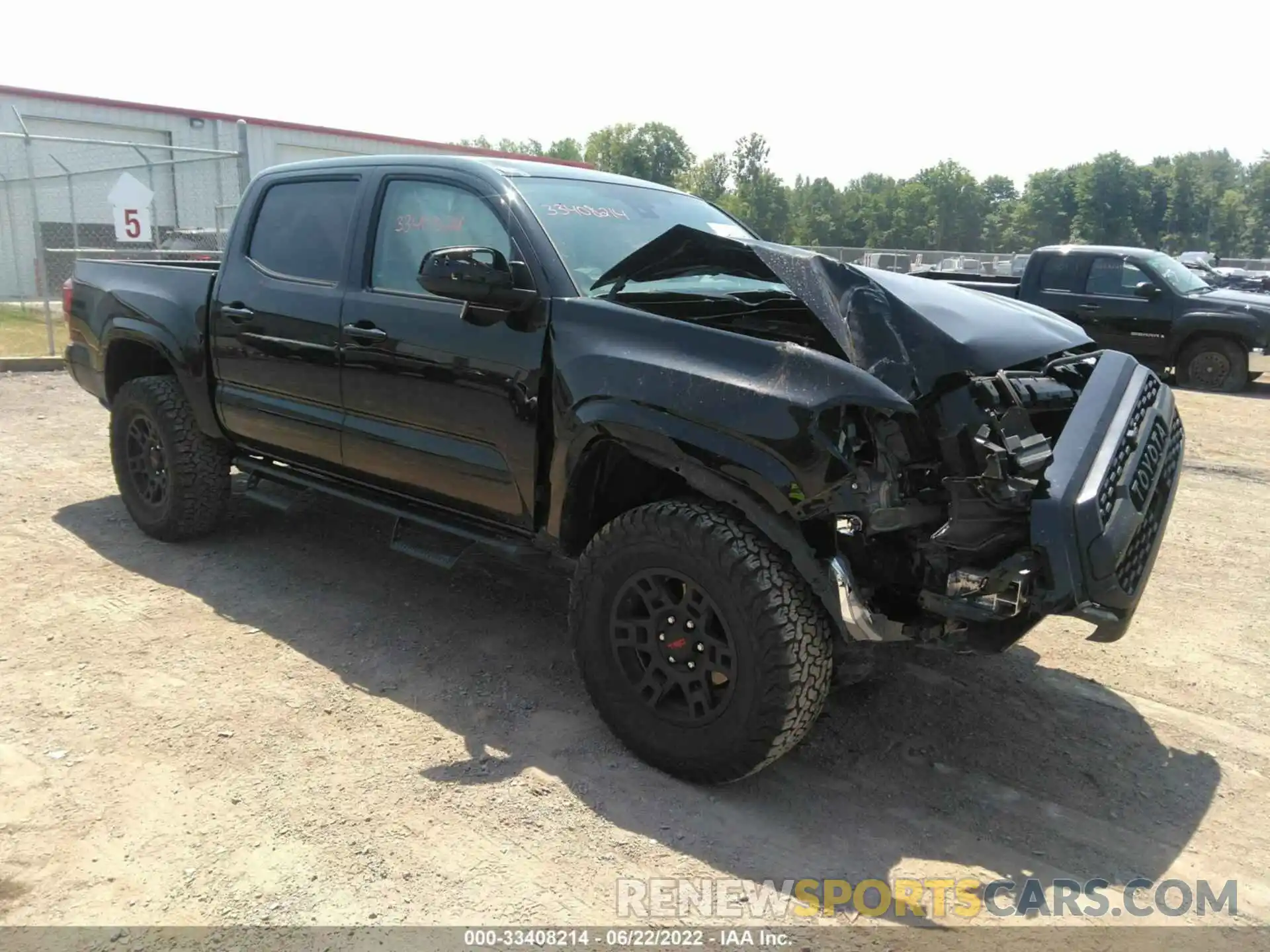 1 Photograph of a damaged car 3TYCZ5AN8MT024970 TOYOTA TACOMA 4WD 2021