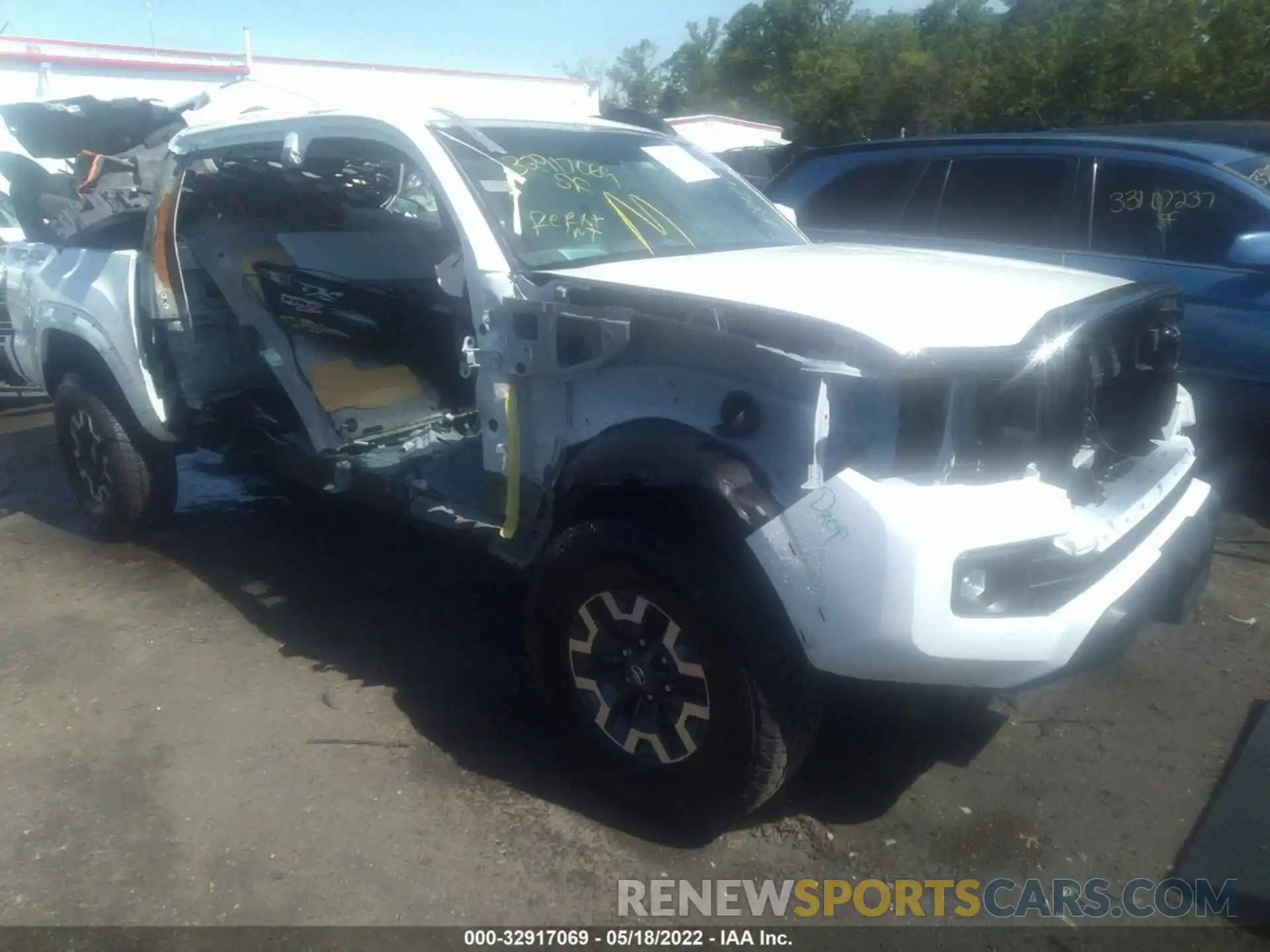 1 Photograph of a damaged car 3TYCZ5AN9MT035122 TOYOTA TACOMA 4WD 2021