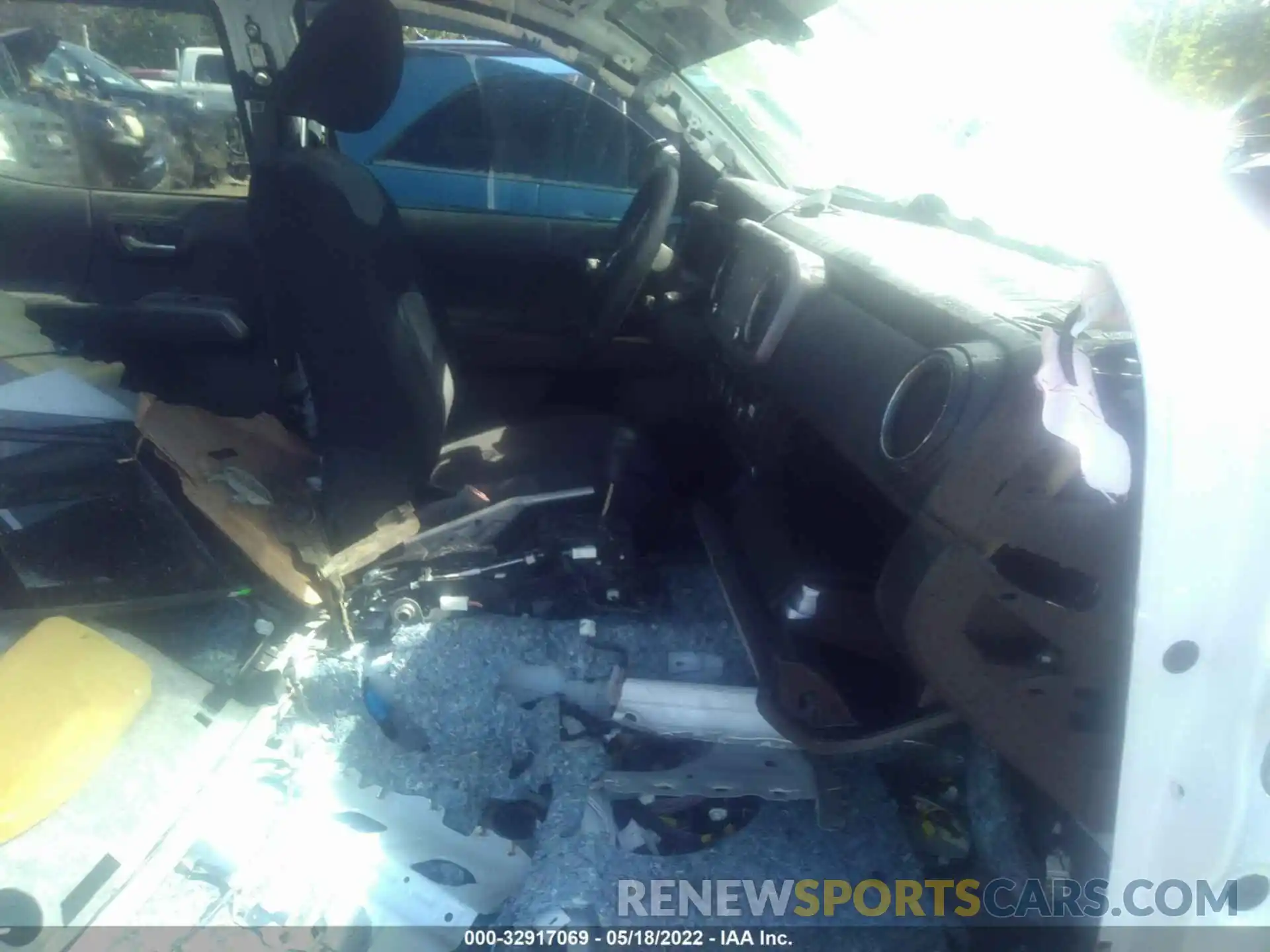 5 Photograph of a damaged car 3TYCZ5AN9MT035122 TOYOTA TACOMA 4WD 2021