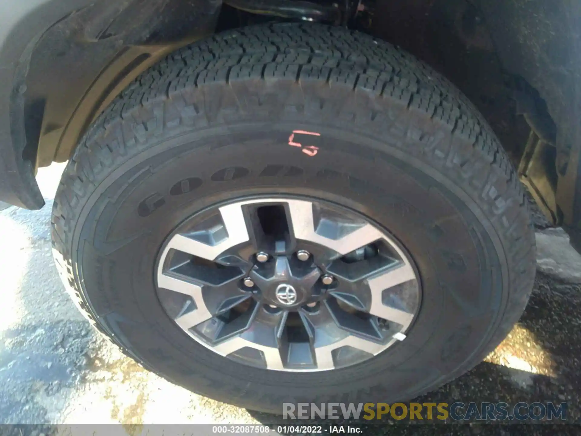 12 Photograph of a damaged car 3TYDZ5BN0MT004232 TOYOTA TACOMA 4WD 2021