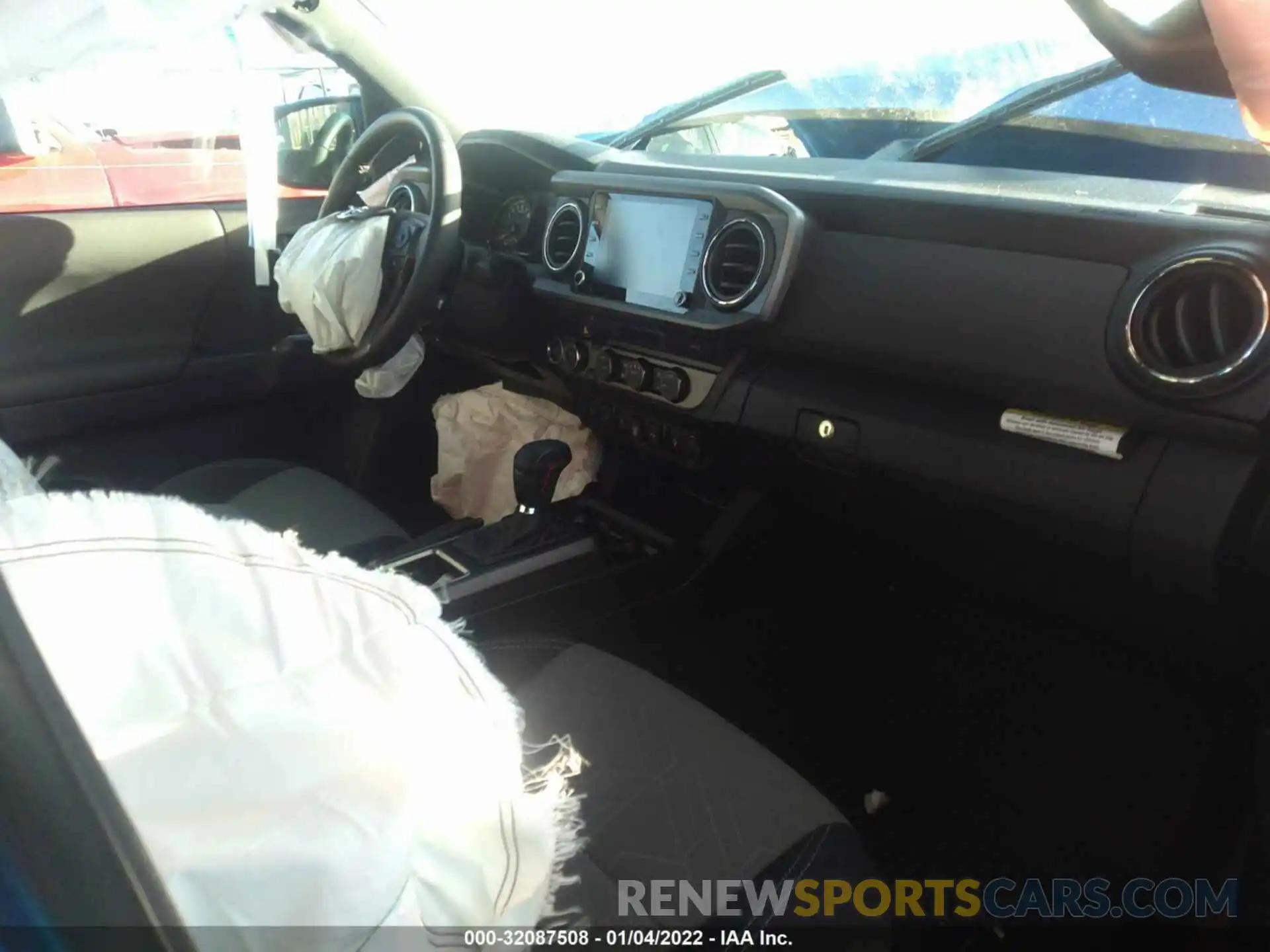 5 Photograph of a damaged car 3TYDZ5BN0MT004232 TOYOTA TACOMA 4WD 2021