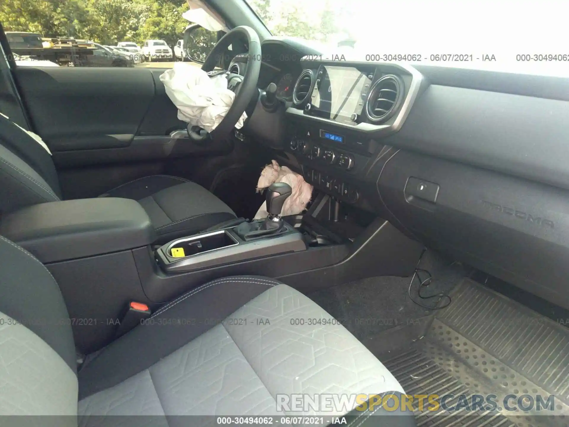 5 Photograph of a damaged car 3TYDZ5BN4MT001172 TOYOTA TACOMA 4WD 2021