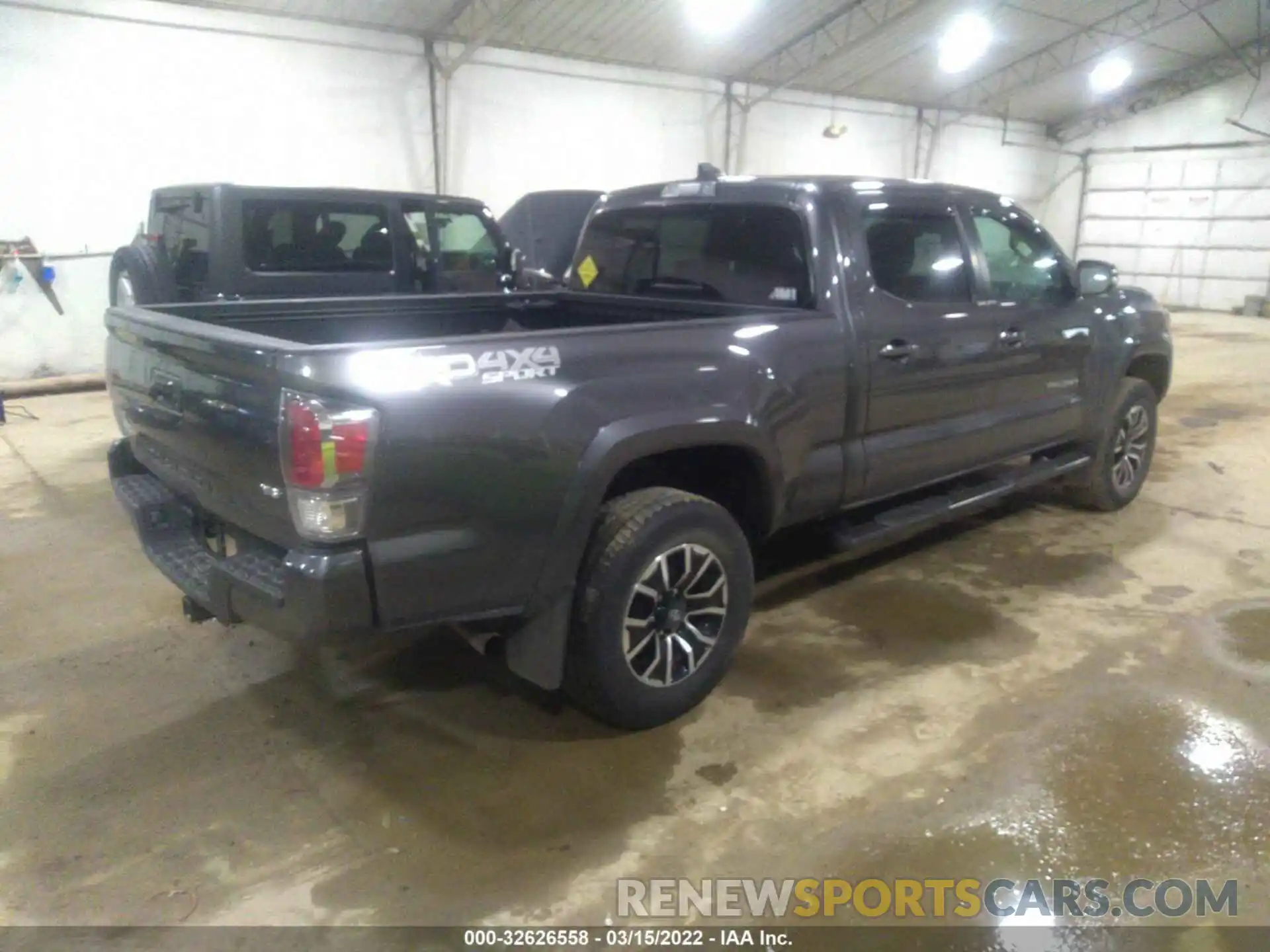 4 Photograph of a damaged car 3TYDZ5BN4MT002144 TOYOTA TACOMA 4WD 2021