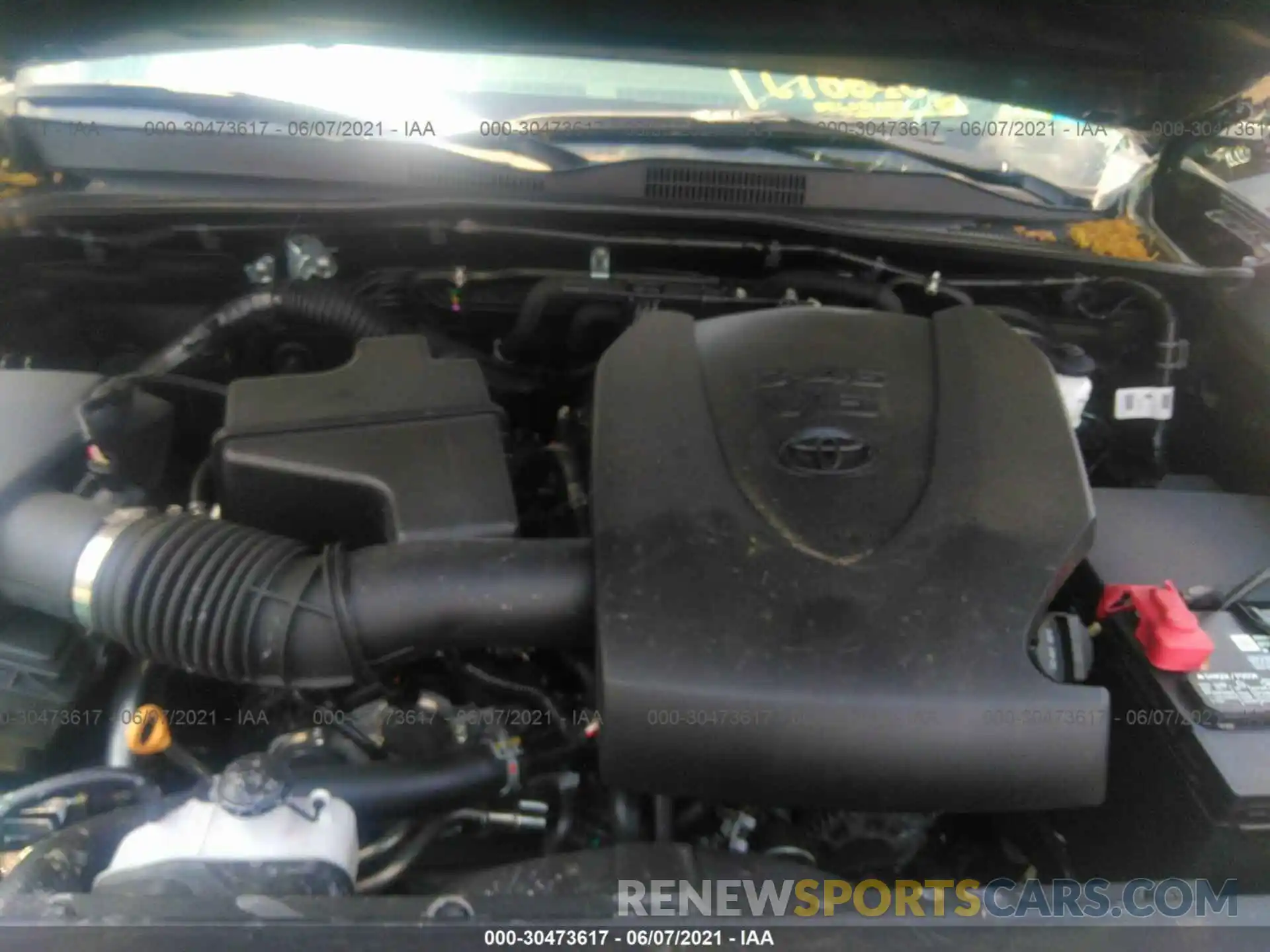 10 Photograph of a damaged car 3TYDZ5BN5MT001519 TOYOTA TACOMA 4WD 2021