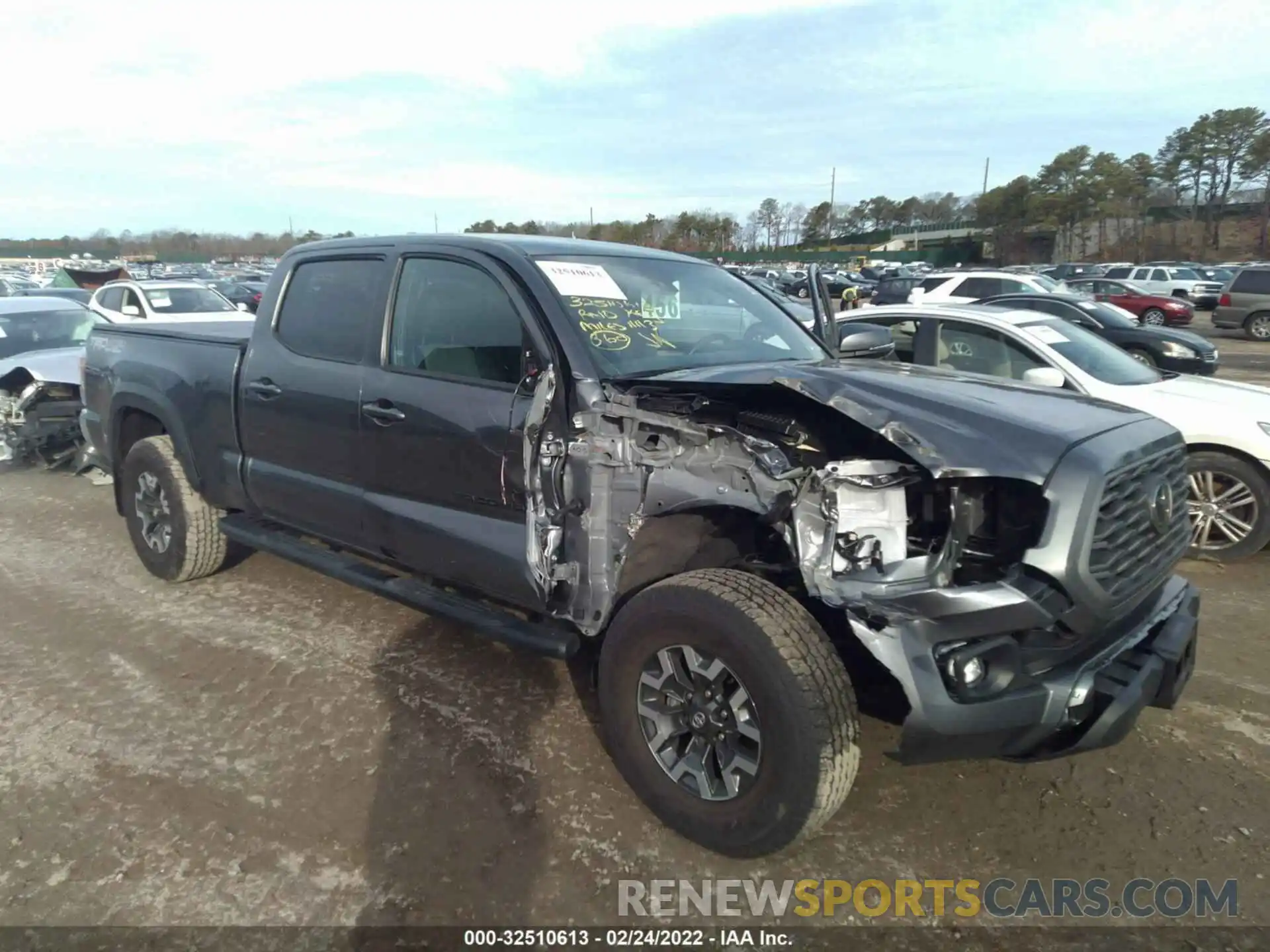 1 Photograph of a damaged car 3TYDZ5BN8MT003927 TOYOTA TACOMA 4WD 2021