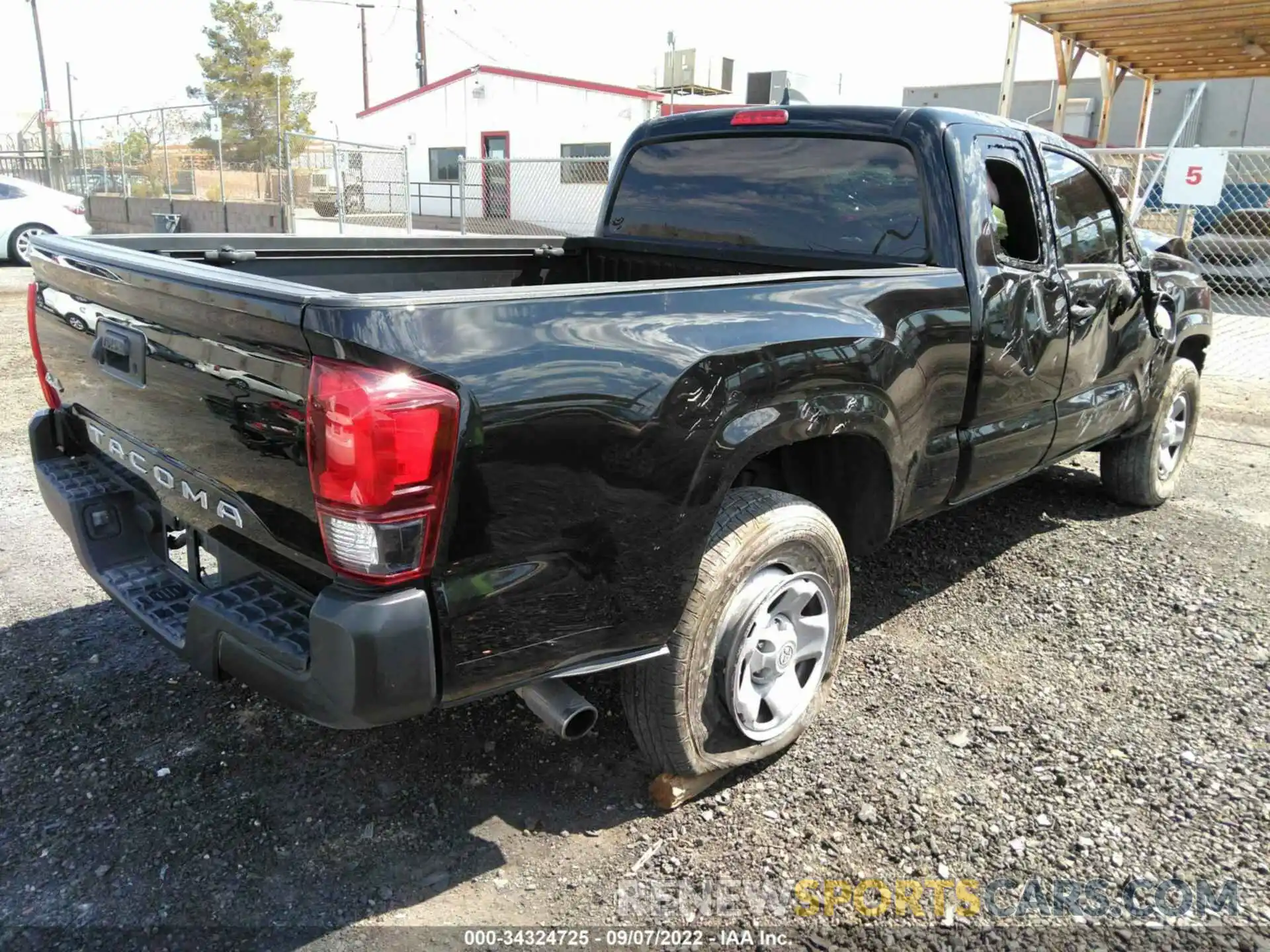 4 Photograph of a damaged car 3TYSX5EN9MT004061 TOYOTA TACOMA 4WD 2021