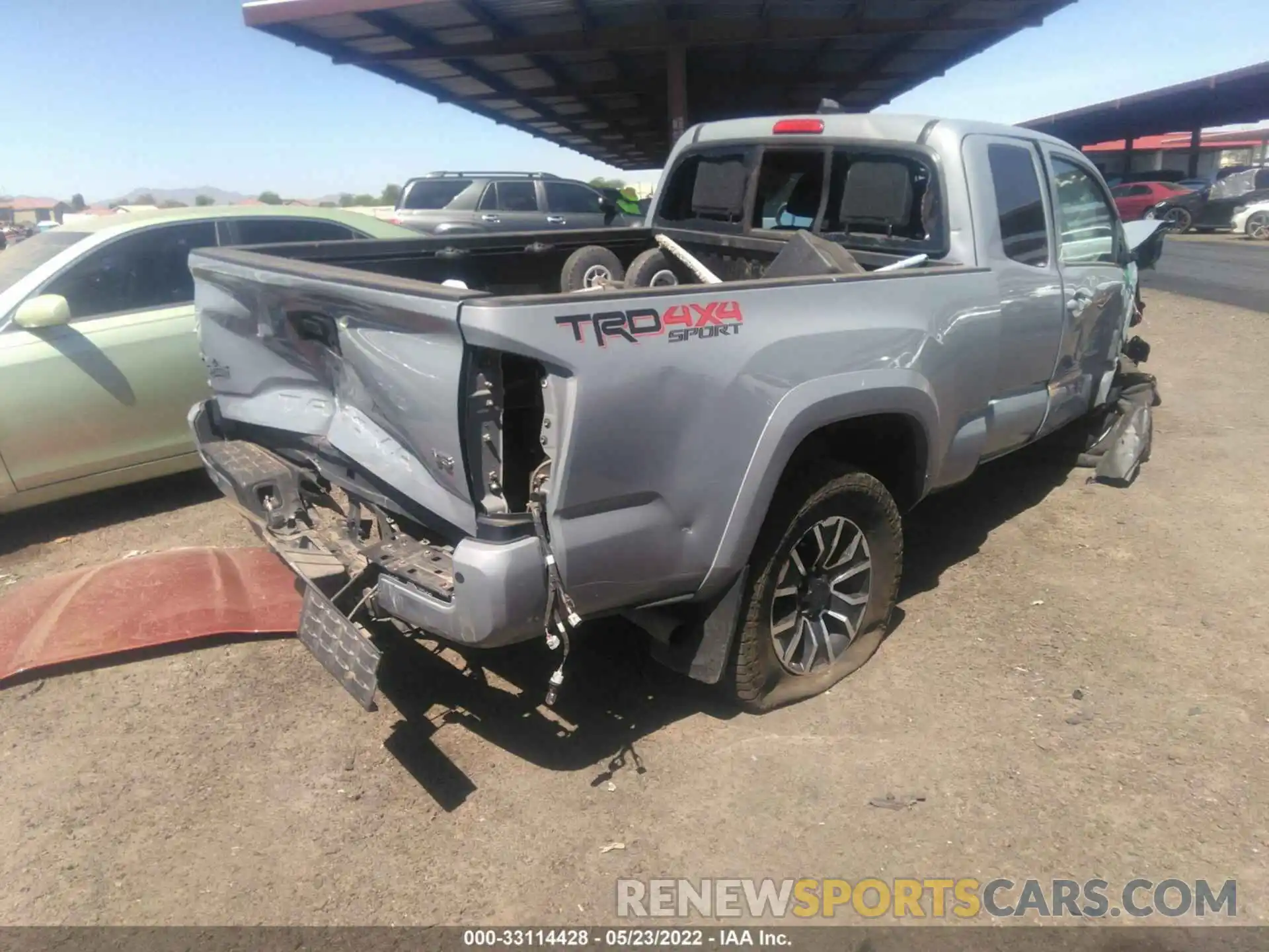 4 Photograph of a damaged car 3TYSZ5AN1MT027303 TOYOTA TACOMA 4WD 2021