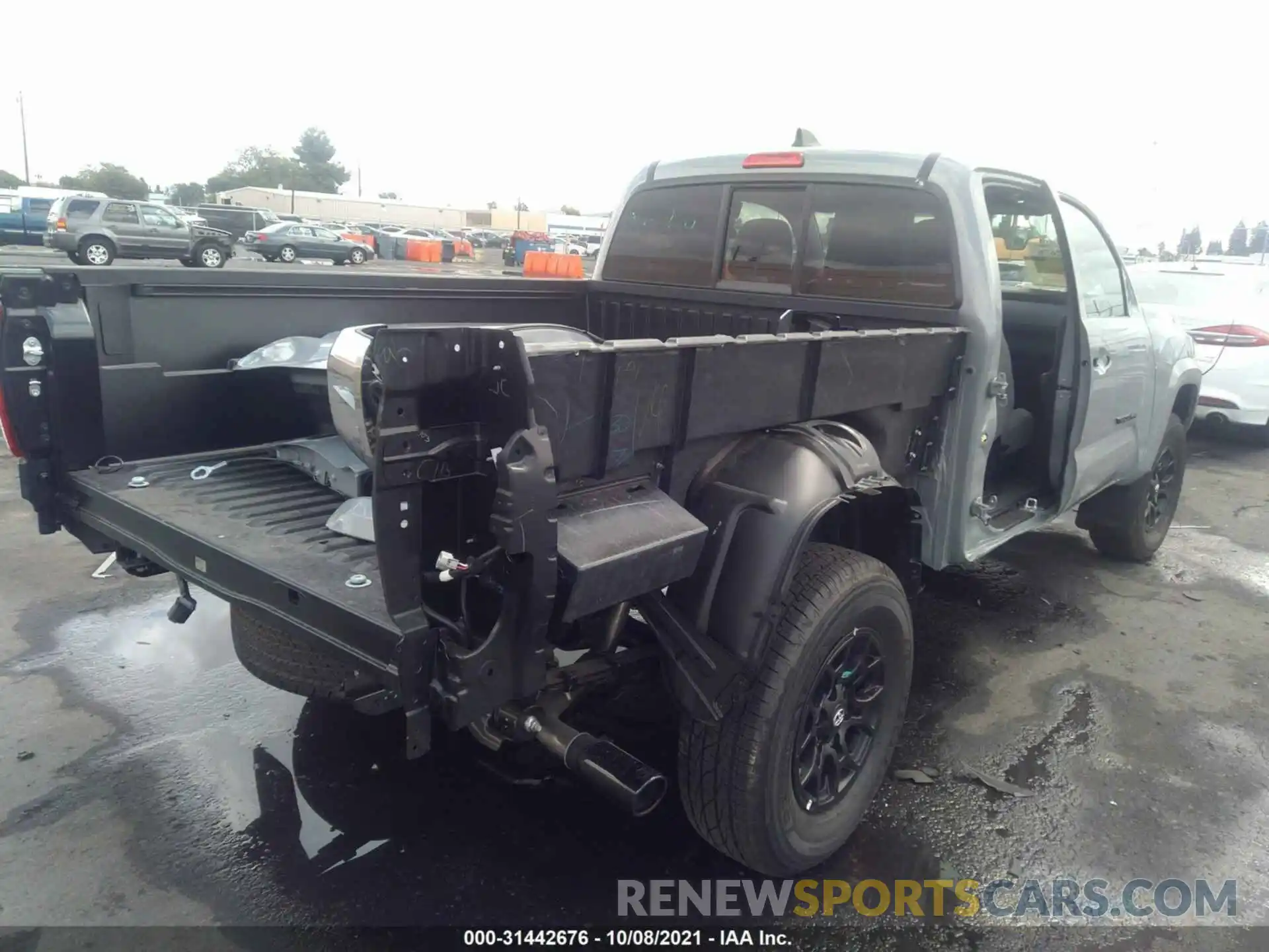 4 Photograph of a damaged car 3TYSZ5AN1MT036549 TOYOTA TACOMA 4WD 2021