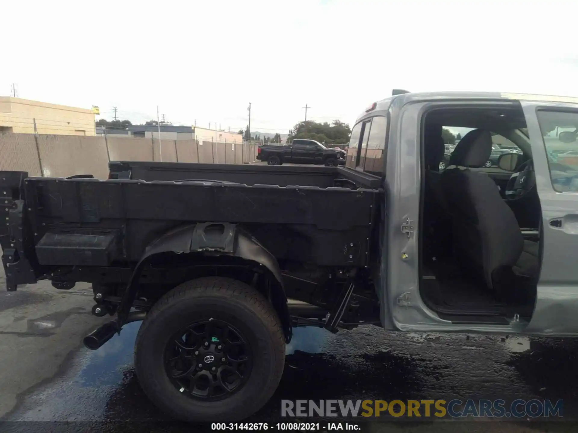 6 Photograph of a damaged car 3TYSZ5AN1MT036549 TOYOTA TACOMA 4WD 2021