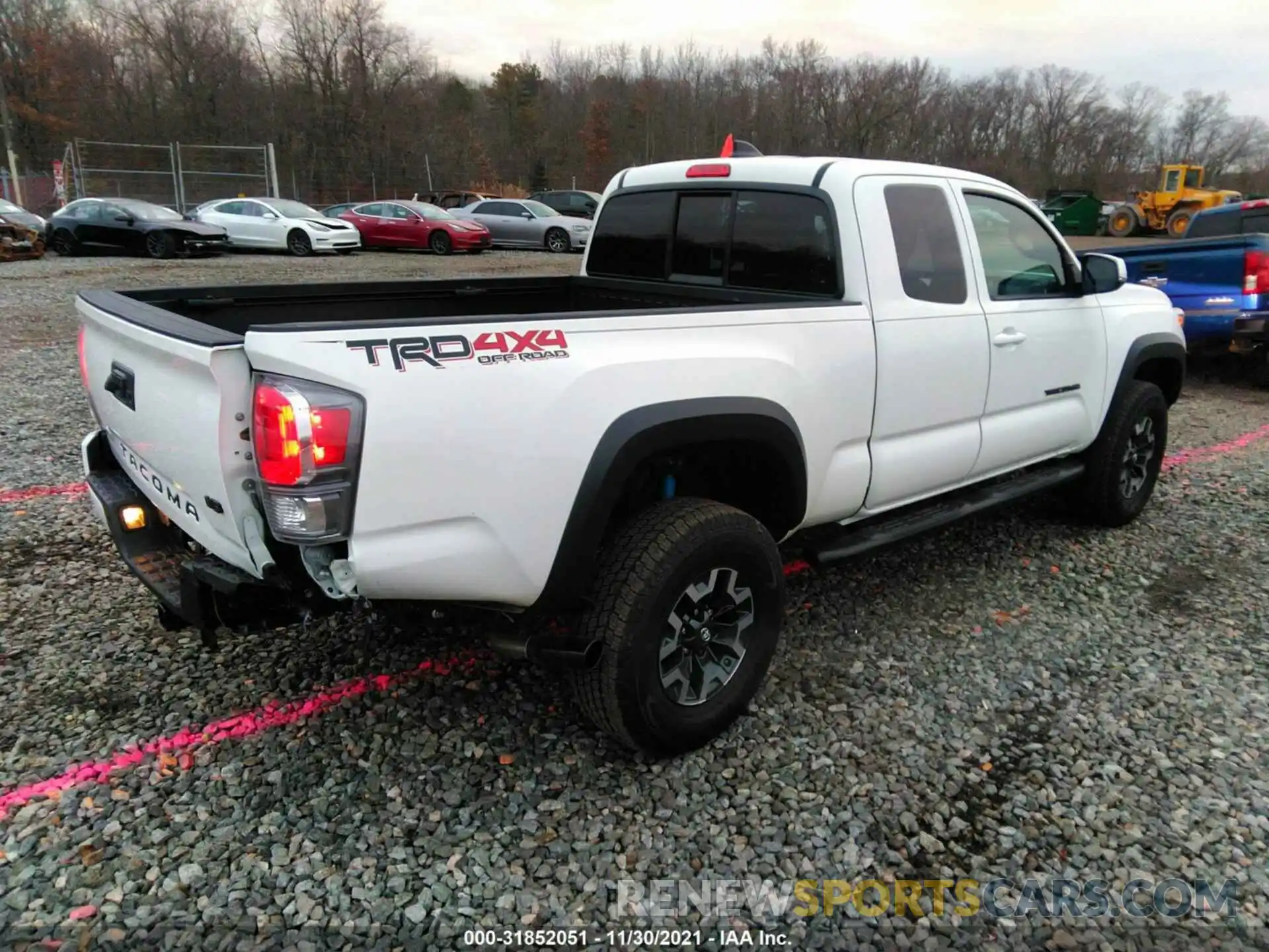 4 Photograph of a damaged car 3TYSZ5AN3MT016853 TOYOTA TACOMA 4WD 2021