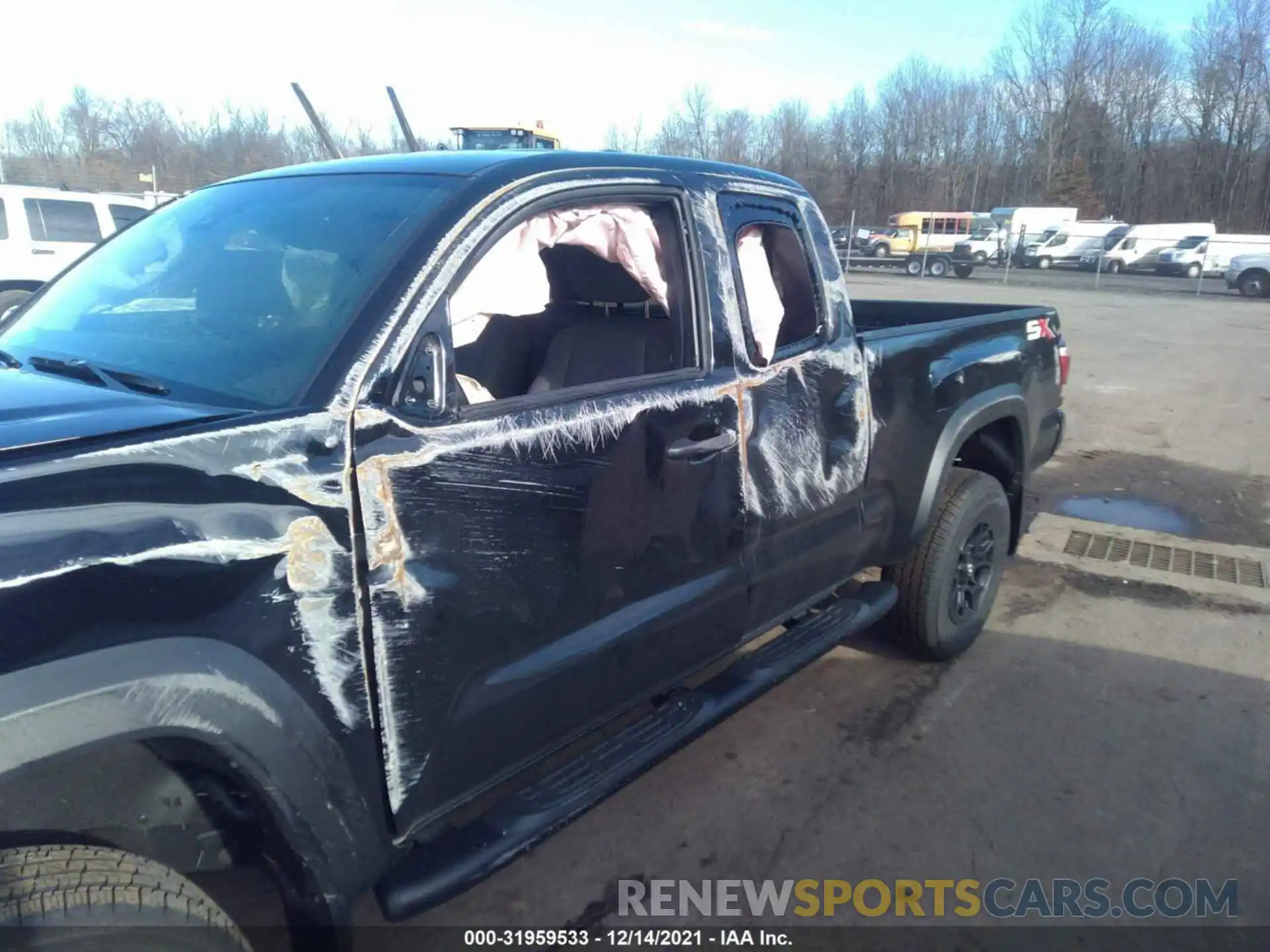 12 Photograph of a damaged car 3TYSZ5AN5MT048476 TOYOTA TACOMA 4WD 2021