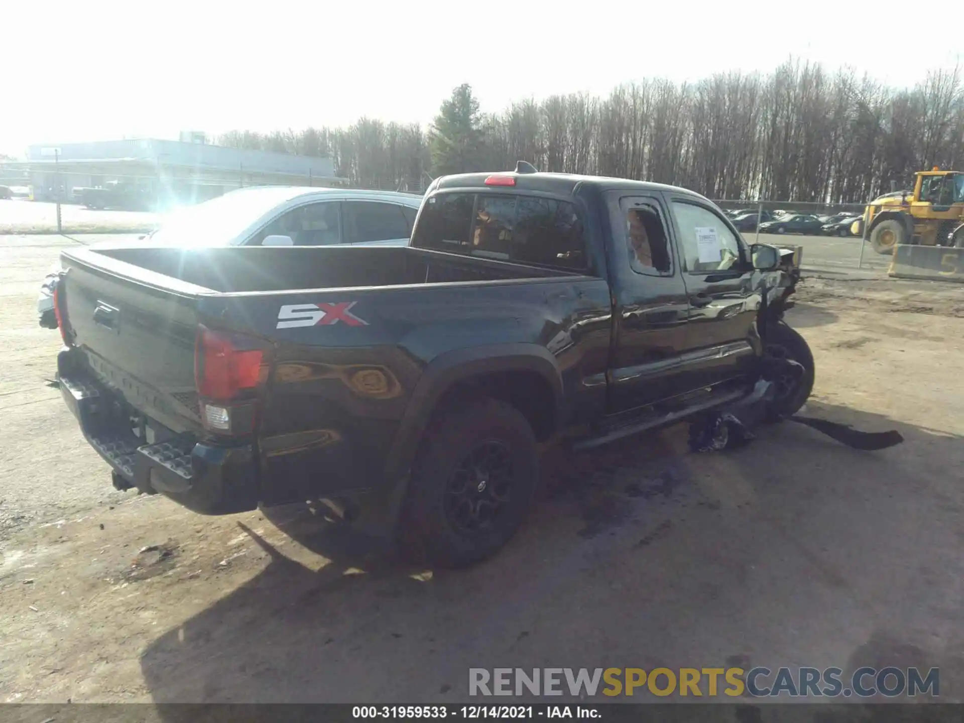 4 Фотография поврежденного автомобиля 3TYSZ5AN5MT048476 TOYOTA TACOMA 4WD 2021