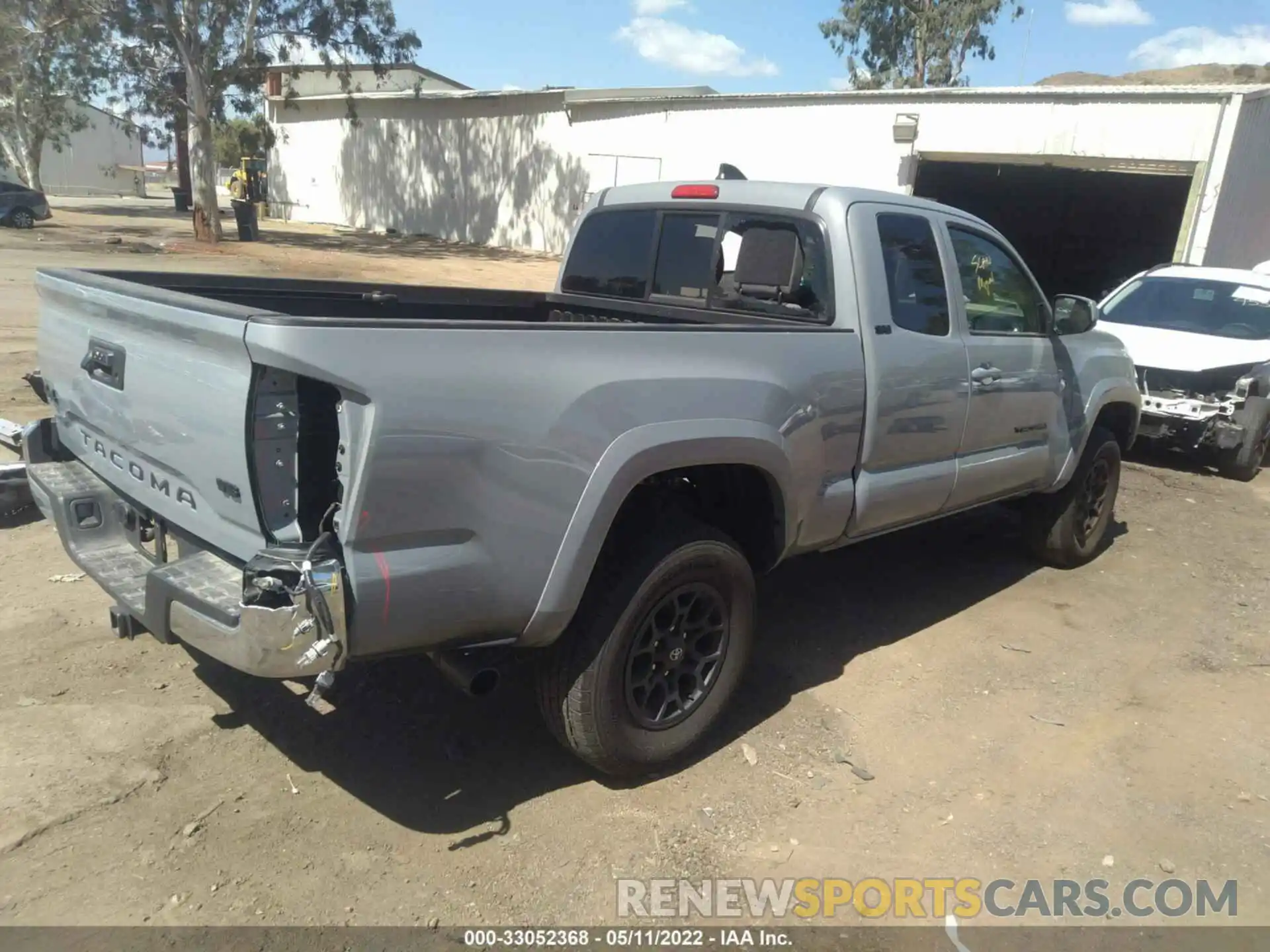 4 Photograph of a damaged car 3TYSZ5AN7MT045885 TOYOTA TACOMA 4WD 2021