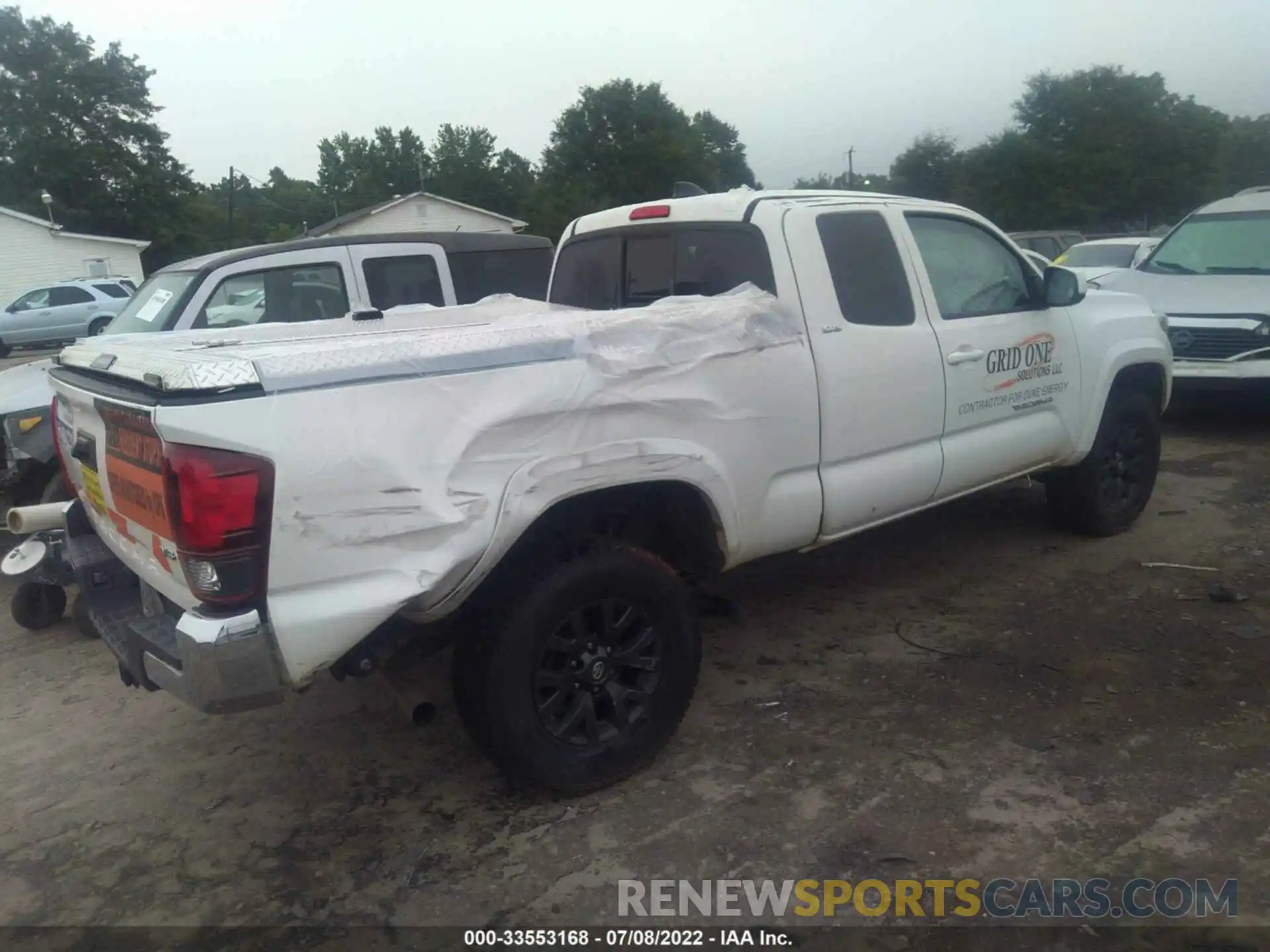 4 Photograph of a damaged car 3TYSZ5AN8MT007680 TOYOTA TACOMA 4WD 2021