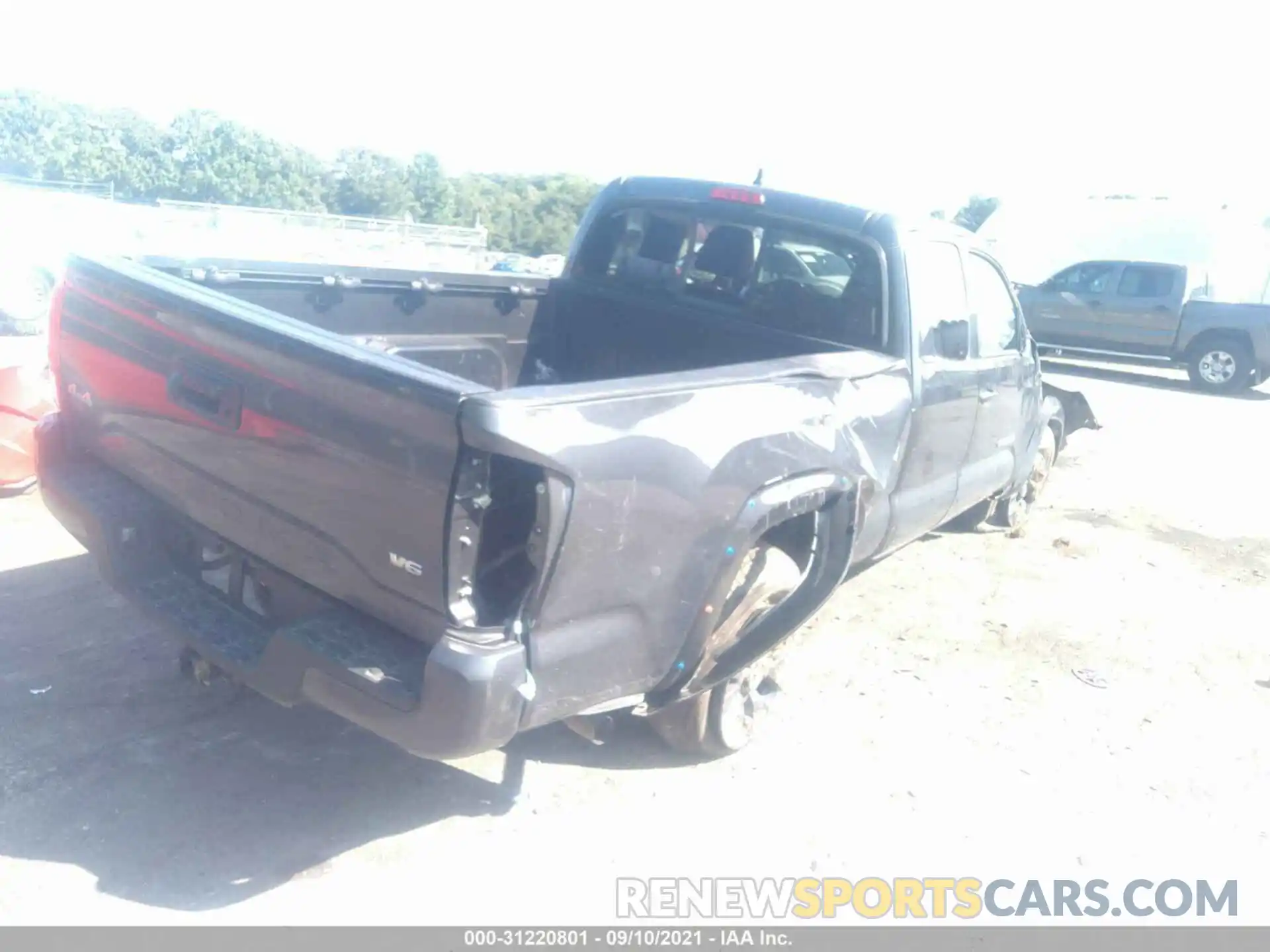 4 Фотография поврежденного автомобиля 3TYSZ5AN8MT017299 TOYOTA TACOMA 4WD 2021