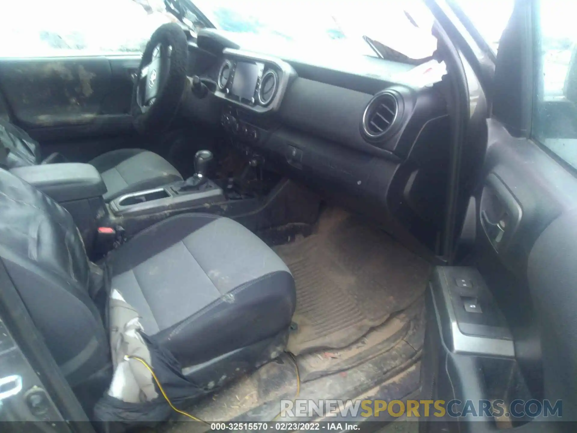 5 Photograph of a damaged car 5TFCZ5AN0MX254007 TOYOTA TACOMA 4WD 2021