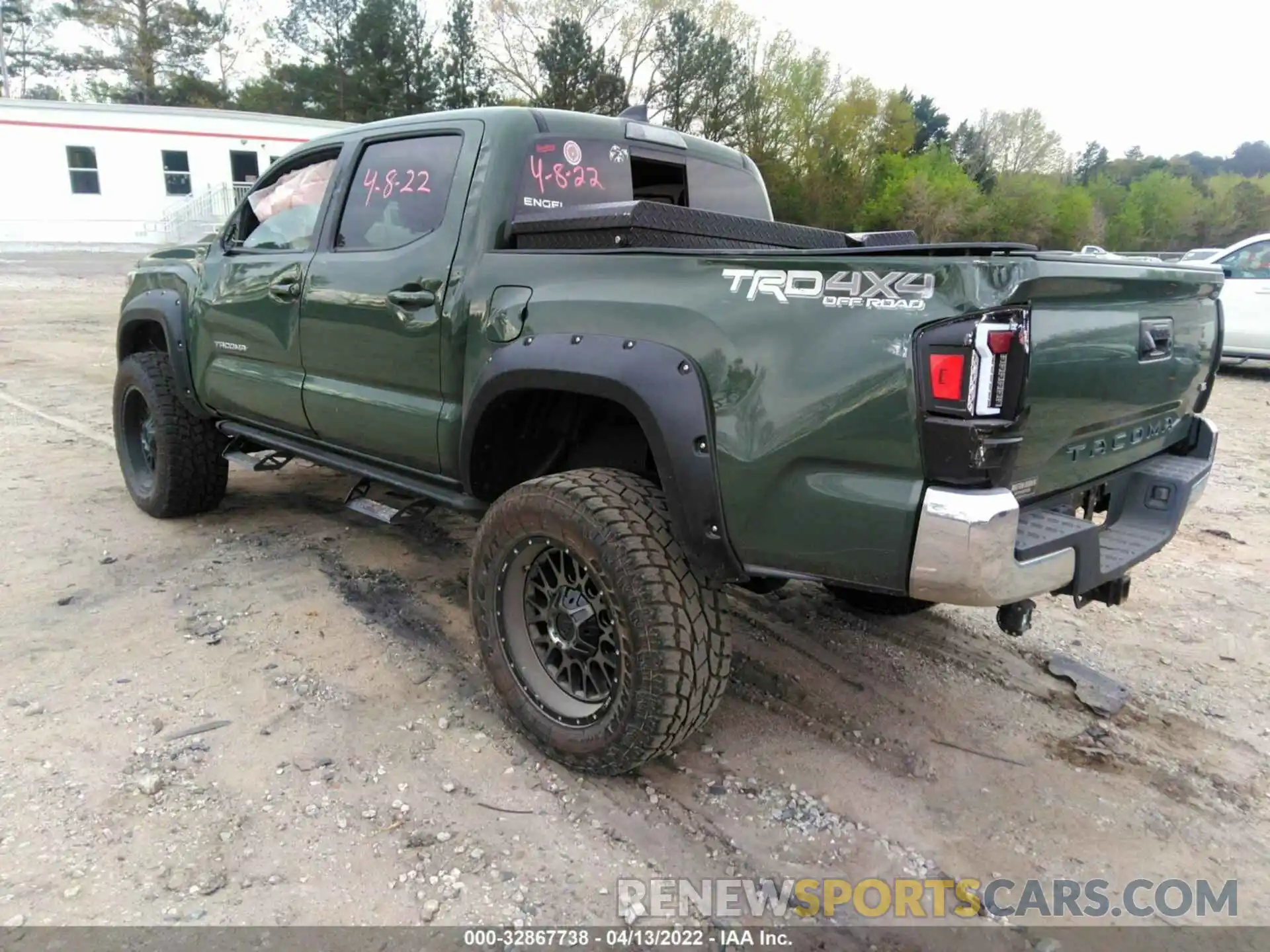 3 Фотография поврежденного автомобиля 5TFCZ5AN0MX255724 TOYOTA TACOMA 4WD 2021