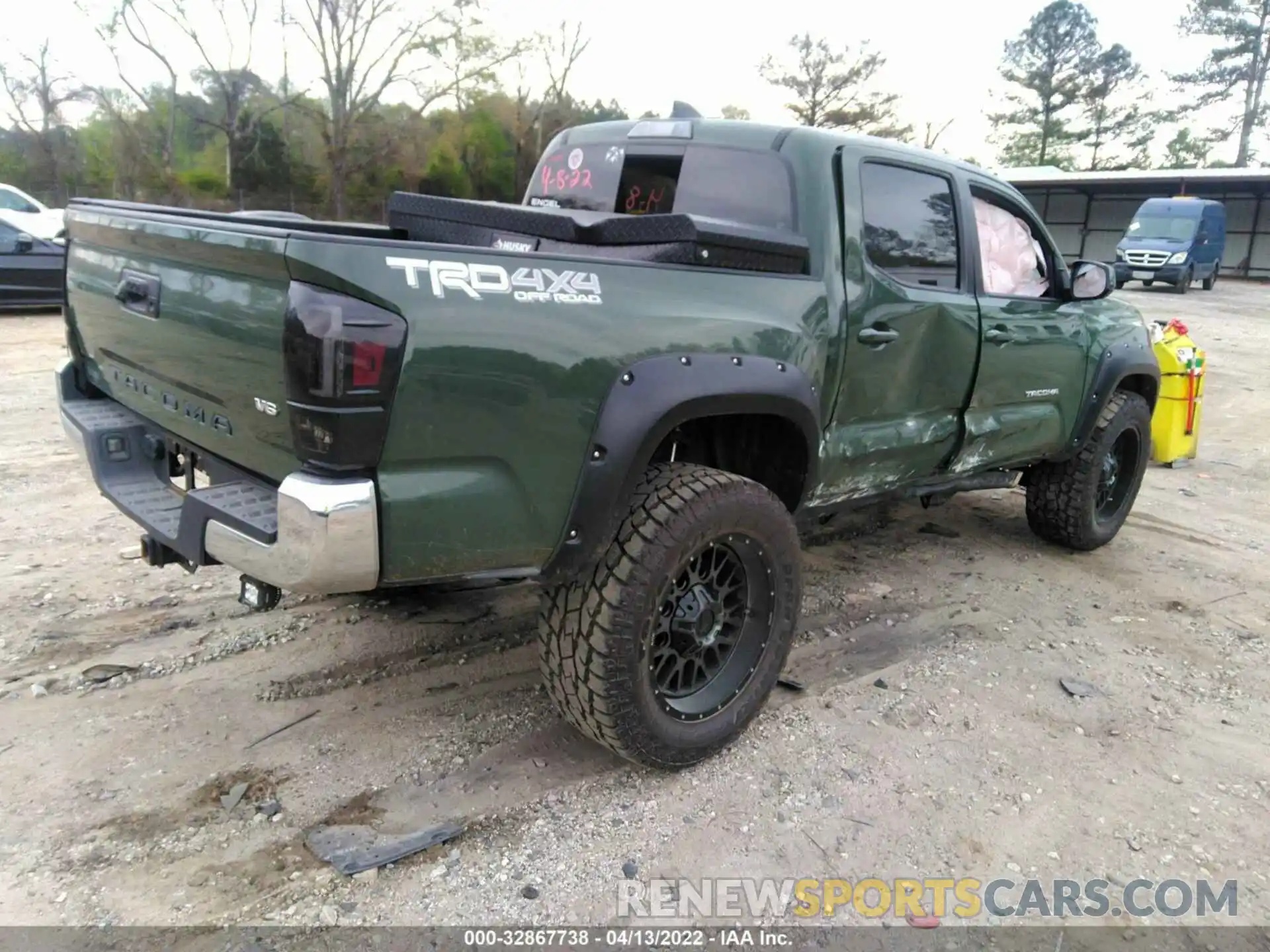 4 Фотография поврежденного автомобиля 5TFCZ5AN0MX255724 TOYOTA TACOMA 4WD 2021