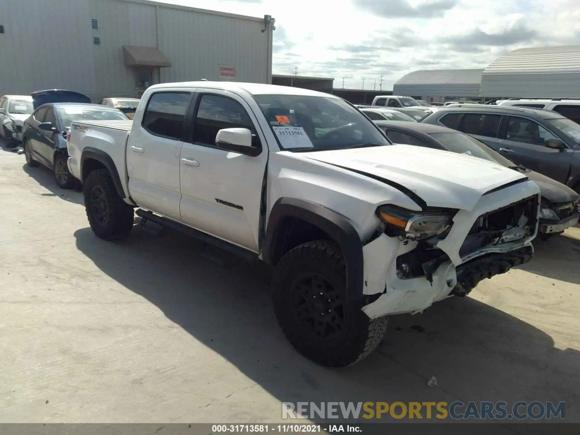 1 Photograph of a damaged car 5TFCZ5AN0MX255769 TOYOTA TACOMA 4WD 2021