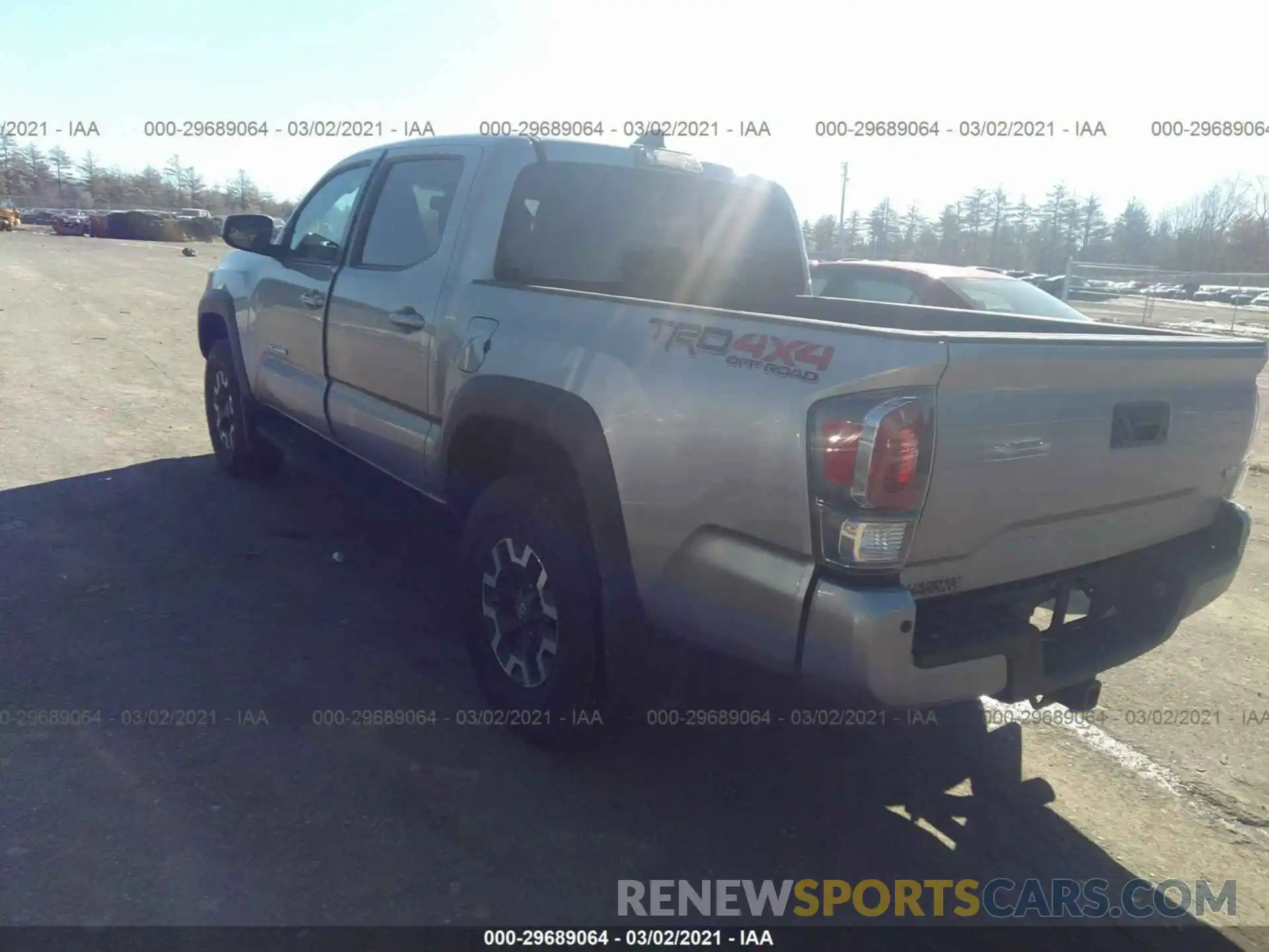 3 Photograph of a damaged car 5TFCZ5AN0MX256999 TOYOTA TACOMA 4WD 2021