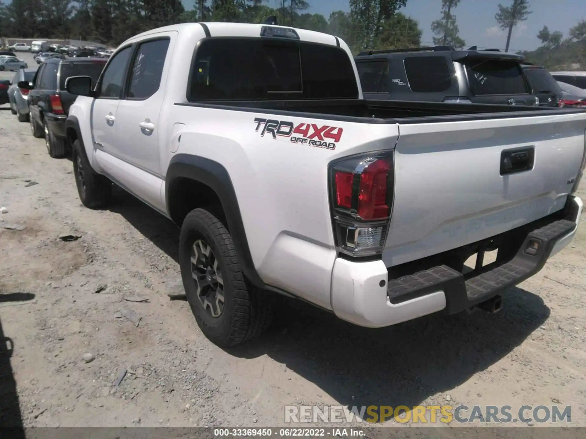 3 Фотография поврежденного автомобиля 5TFCZ5AN0MX263872 TOYOTA TACOMA 4WD 2021