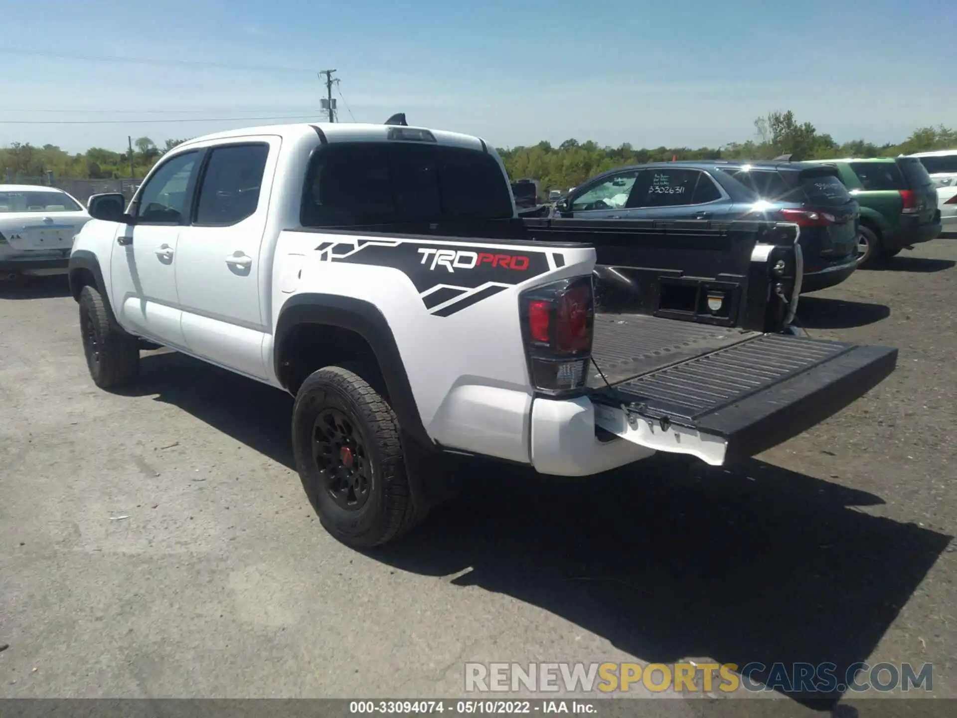 3 Photograph of a damaged car 5TFCZ5AN0MX268005 TOYOTA TACOMA 4WD 2021