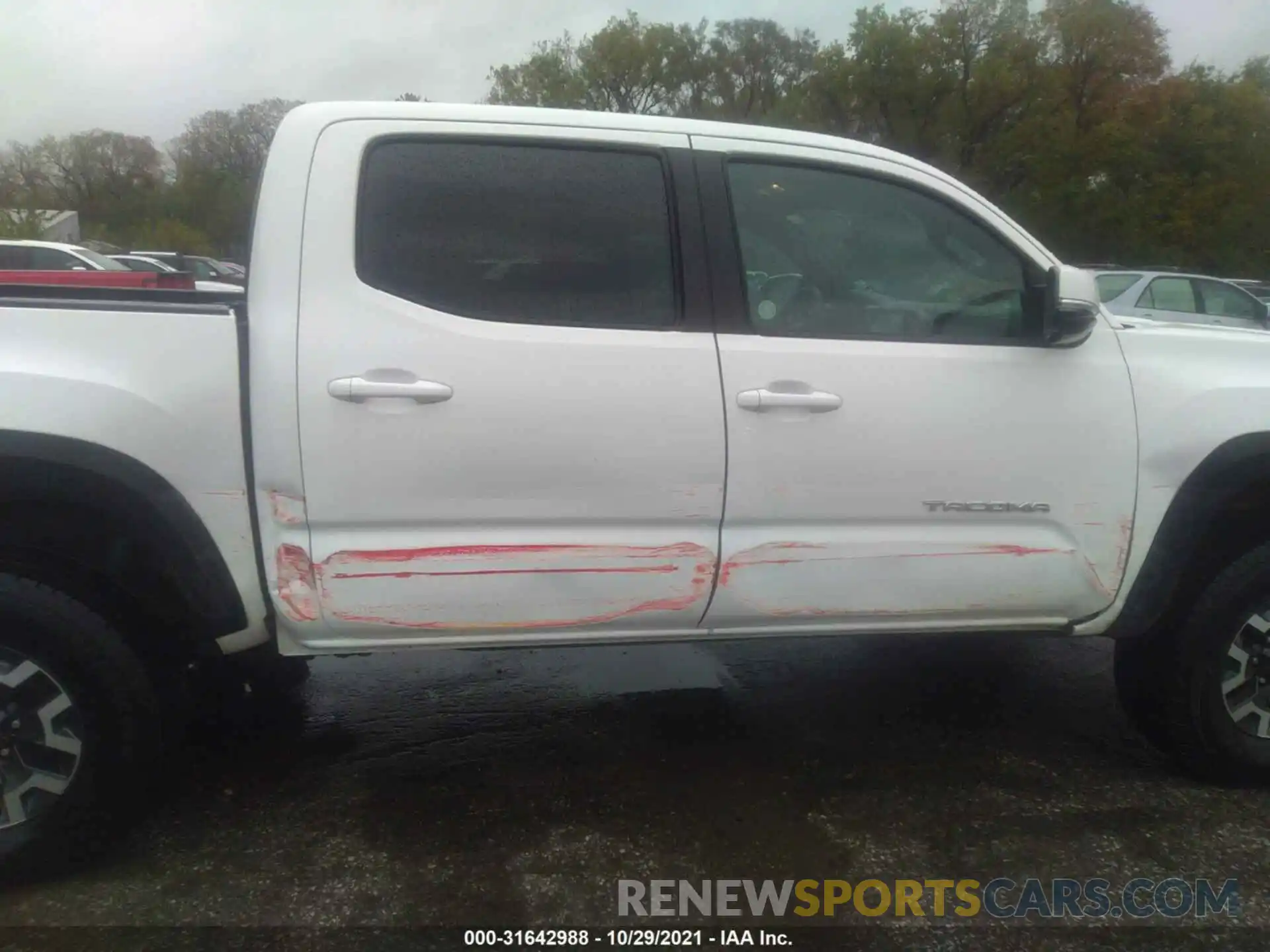 6 Photograph of a damaged car 5TFCZ5AN0MX269526 TOYOTA TACOMA 4WD 2021