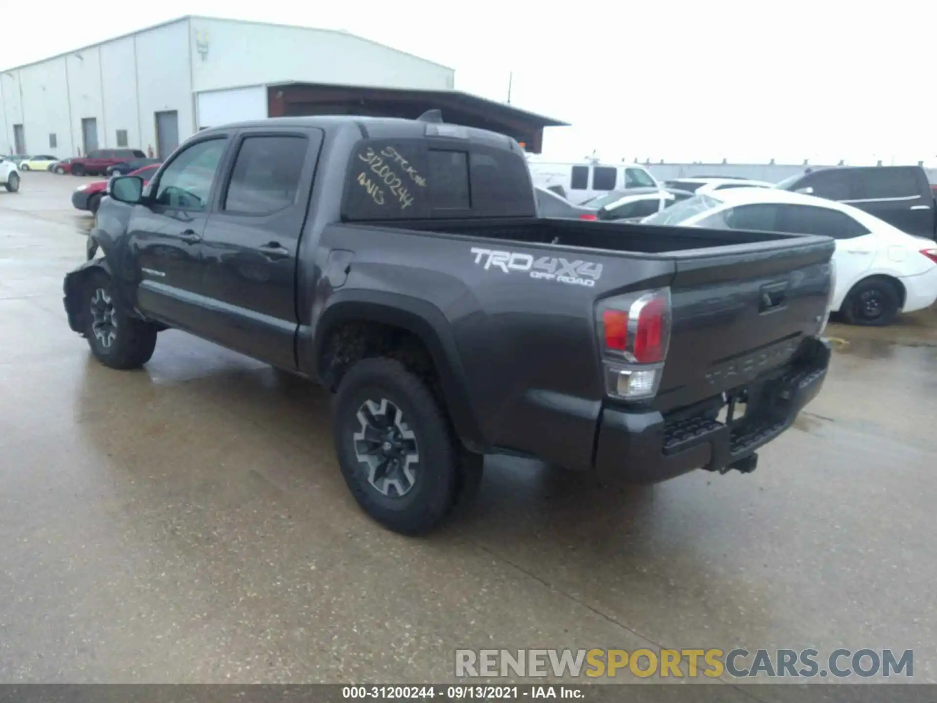 3 Photograph of a damaged car 5TFCZ5AN0MX271812 TOYOTA TACOMA 4WD 2021