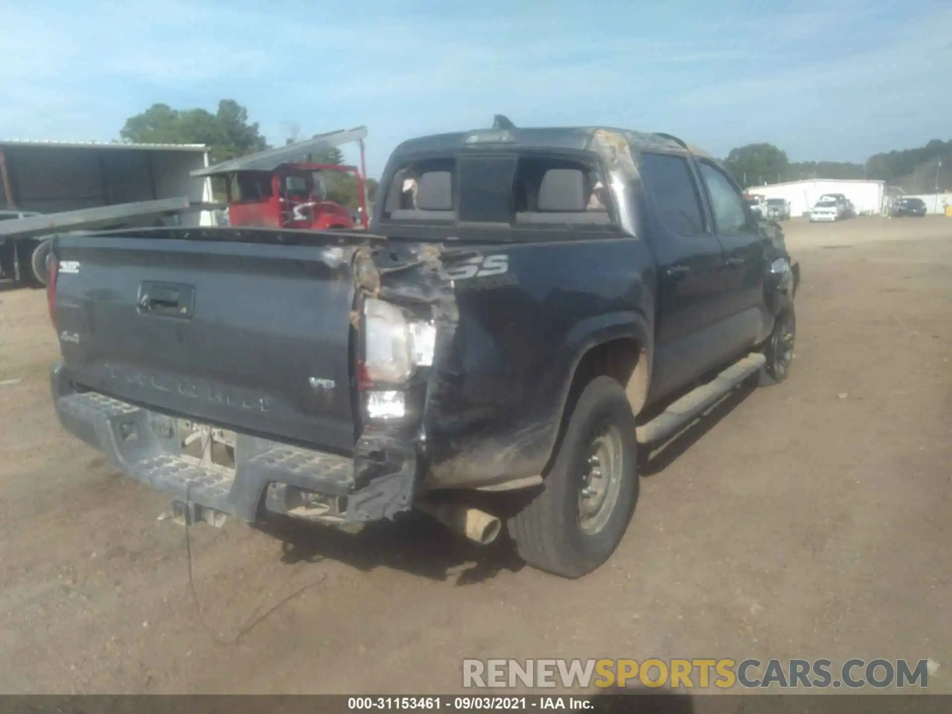 4 Photograph of a damaged car 5TFCZ5AN0MX273205 TOYOTA TACOMA 4WD 2021