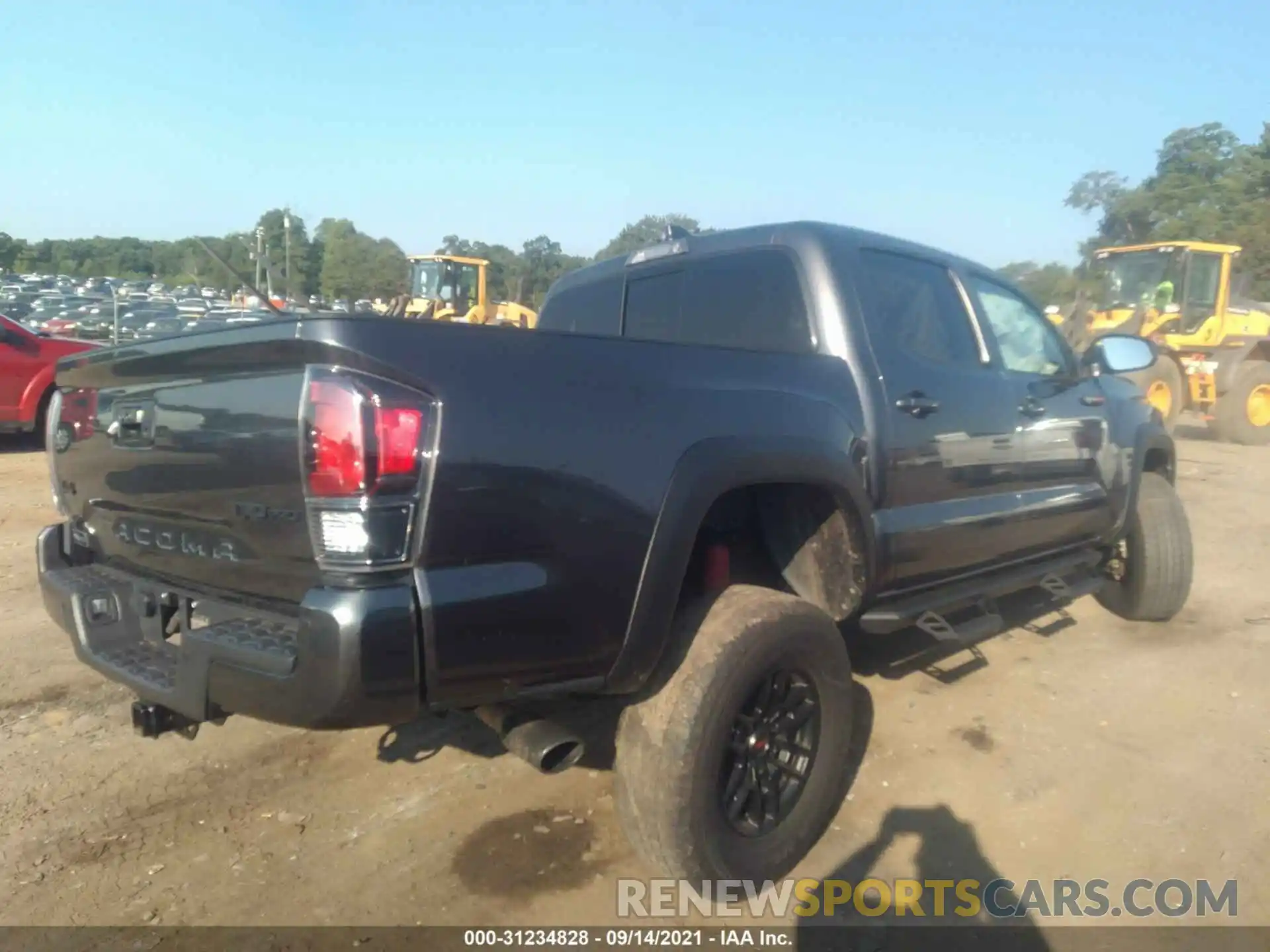 4 Фотография поврежденного автомобиля 5TFCZ5AN1MX244697 TOYOTA TACOMA 4WD 2021