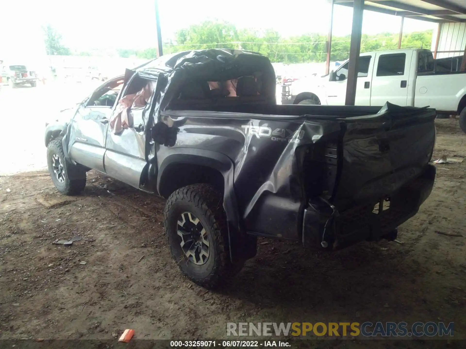 3 Photograph of a damaged car 5TFCZ5AN1MX244702 TOYOTA TACOMA 4WD 2021