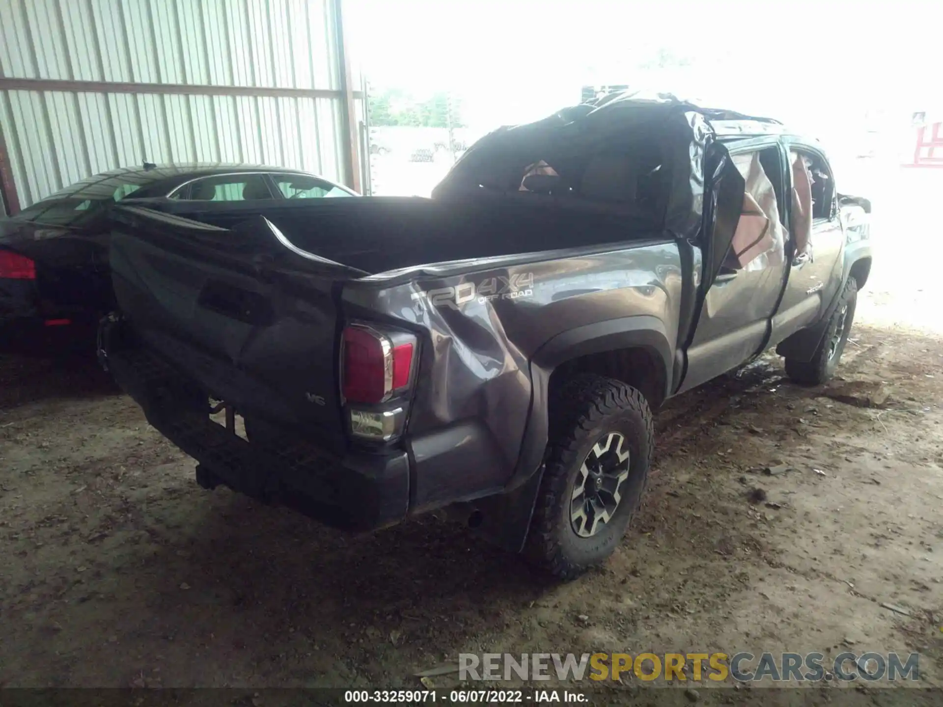 4 Фотография поврежденного автомобиля 5TFCZ5AN1MX244702 TOYOTA TACOMA 4WD 2021