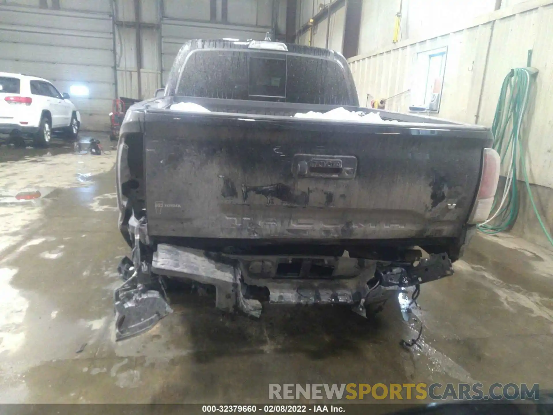 6 Photograph of a damaged car 5TFCZ5AN1MX248457 TOYOTA TACOMA 4WD 2021