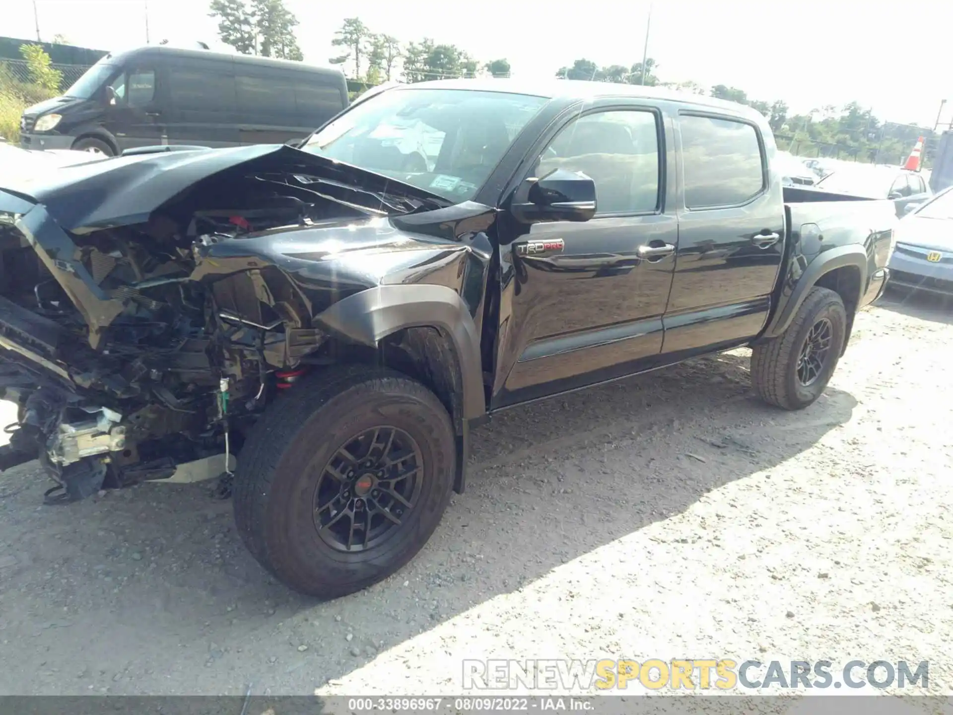 2 Фотография поврежденного автомобиля 5TFCZ5AN1MX250662 TOYOTA TACOMA 4WD 2021