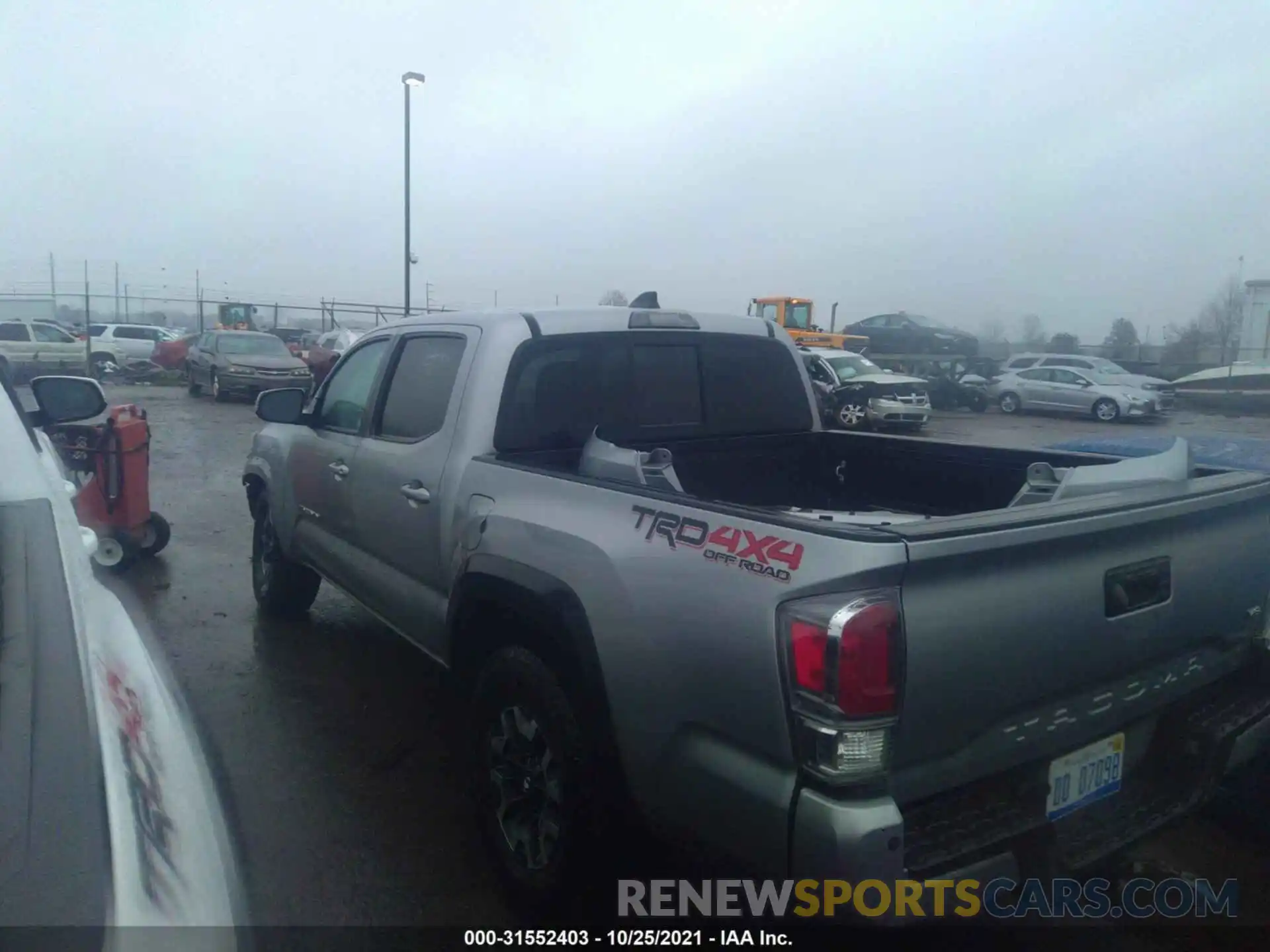 3 Photograph of a damaged car 5TFCZ5AN1MX258938 TOYOTA TACOMA 4WD 2021