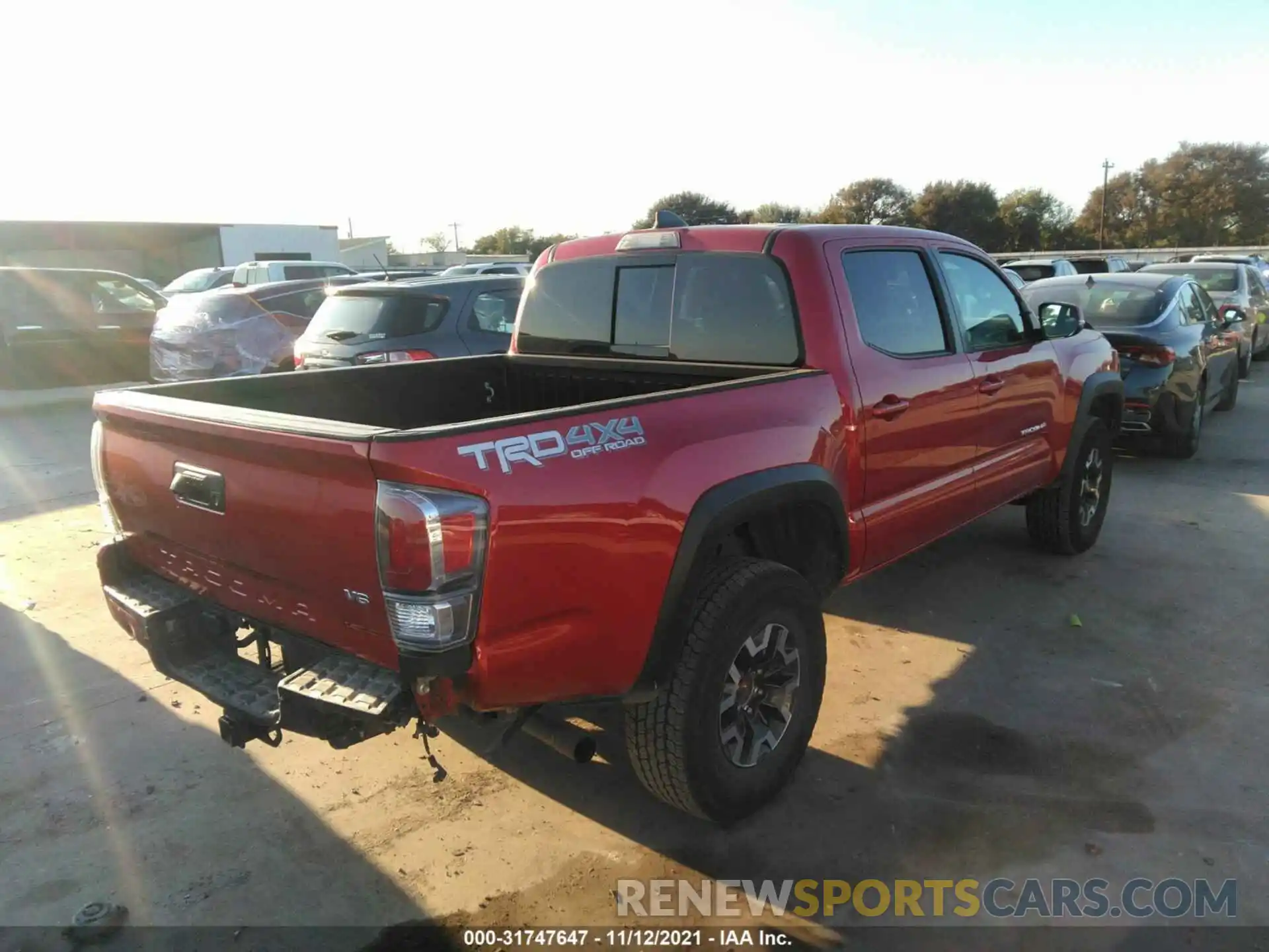 4 Фотография поврежденного автомобиля 5TFCZ5AN1MX259491 TOYOTA TACOMA 4WD 2021